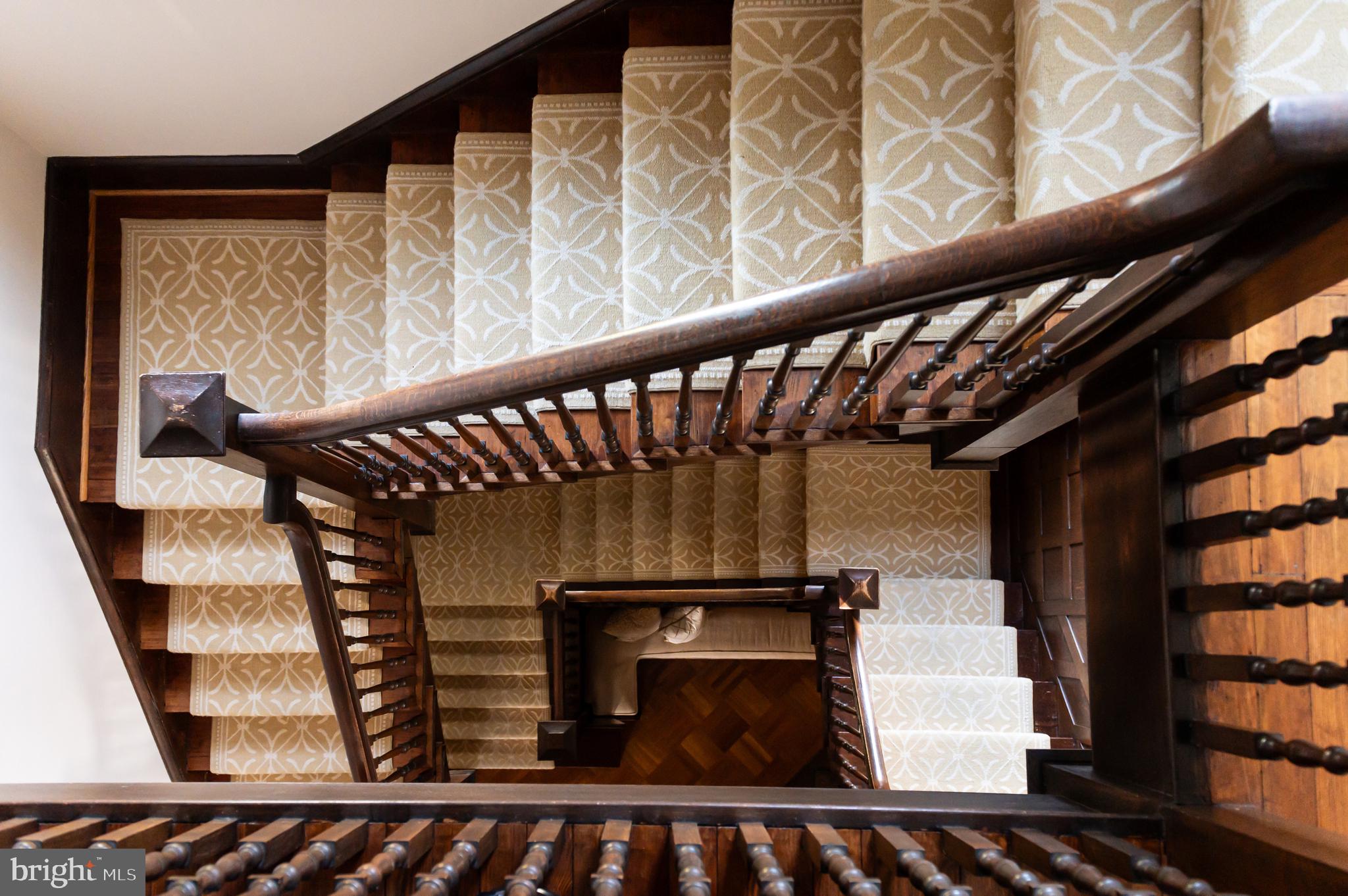 FOREST HILLS - Residential