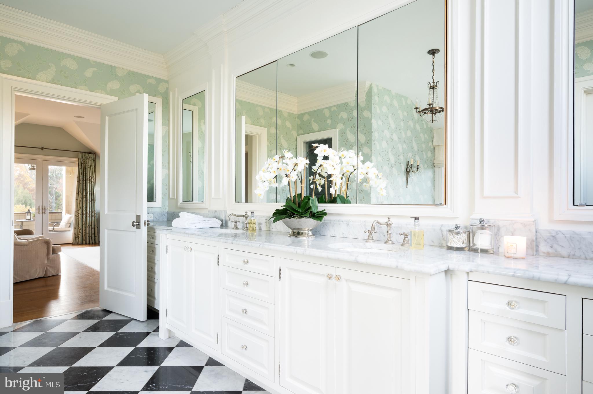 FOREST HILLS - Residential