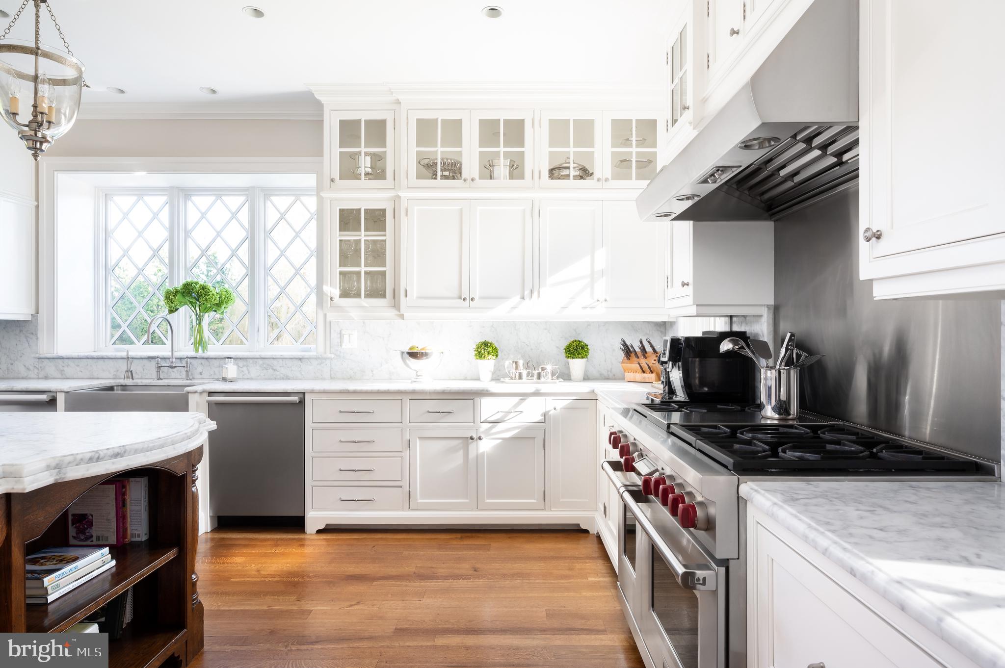 FOREST HILLS - Residential