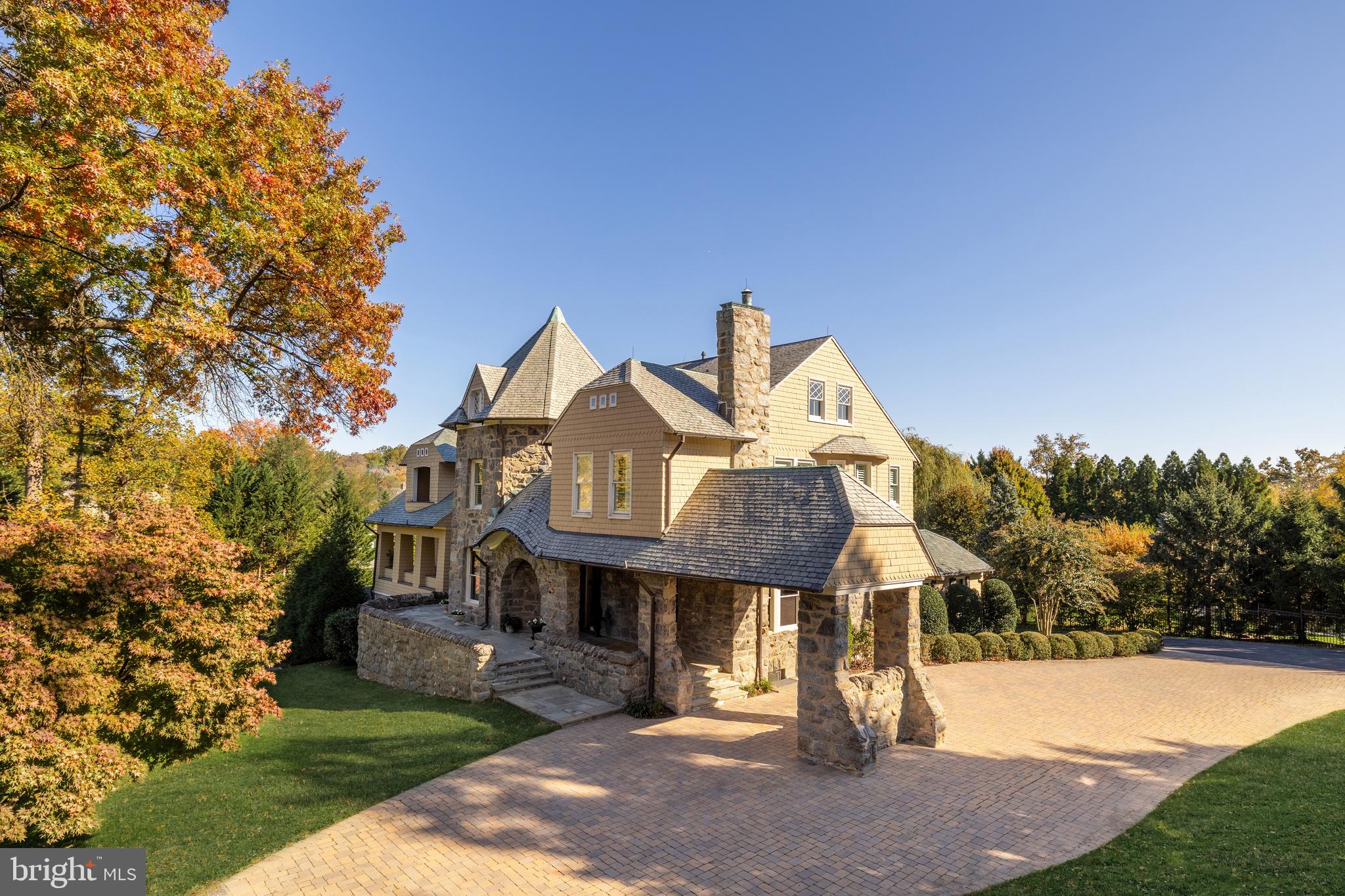 FOREST HILLS - Residential