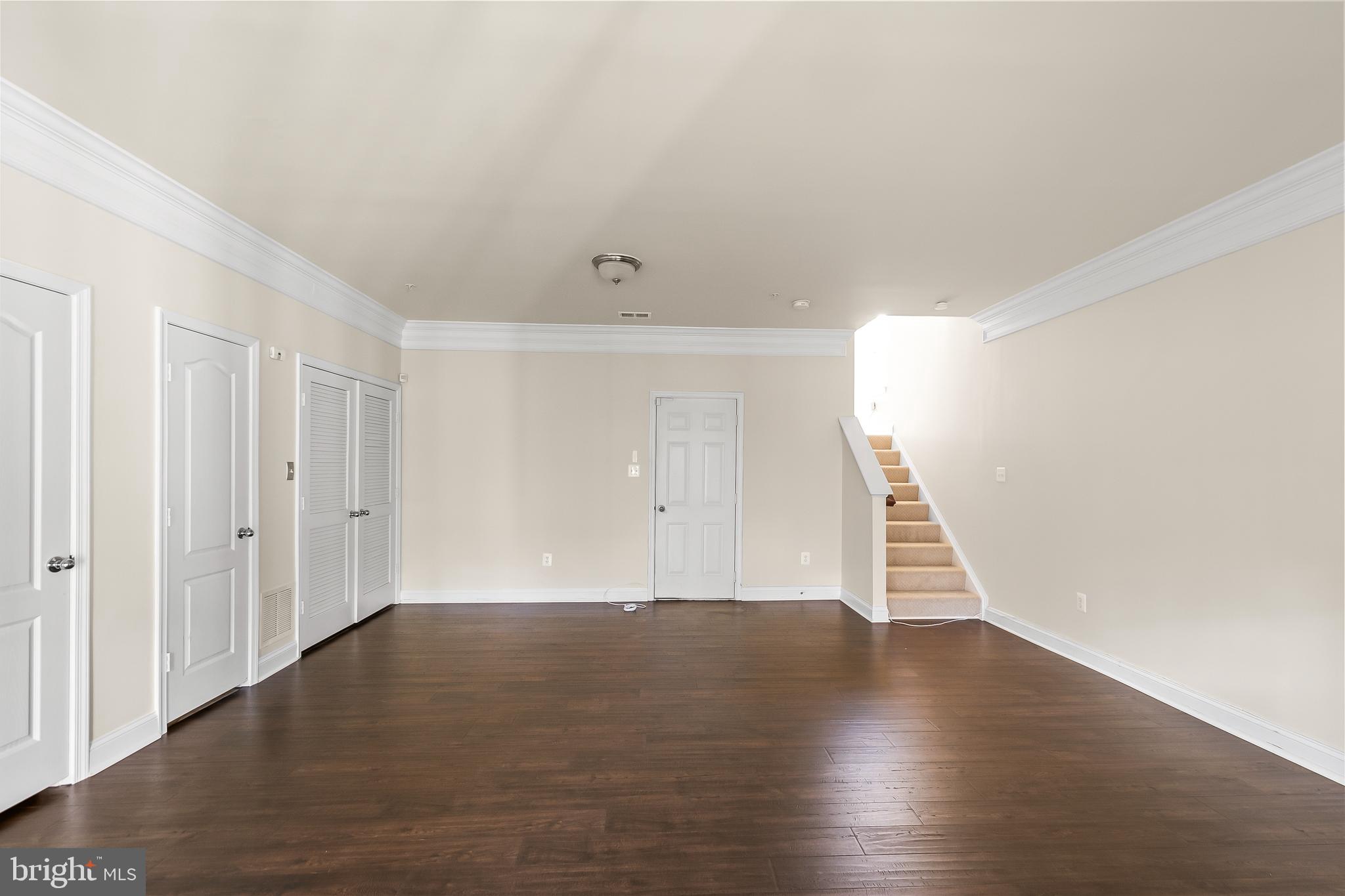 OAK CREEK - Residential