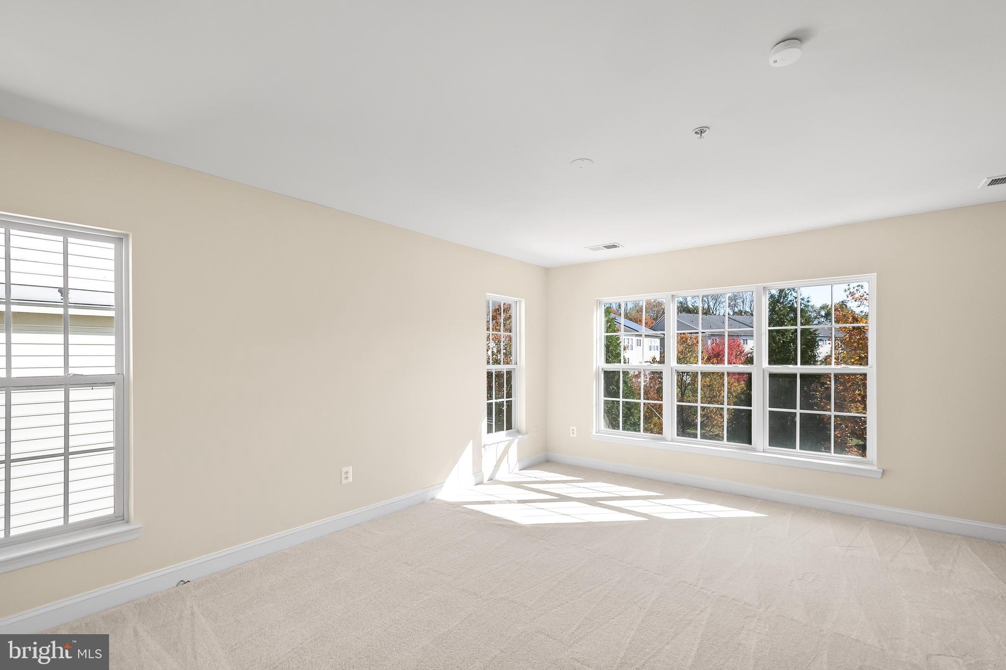 OAK CREEK - Residential