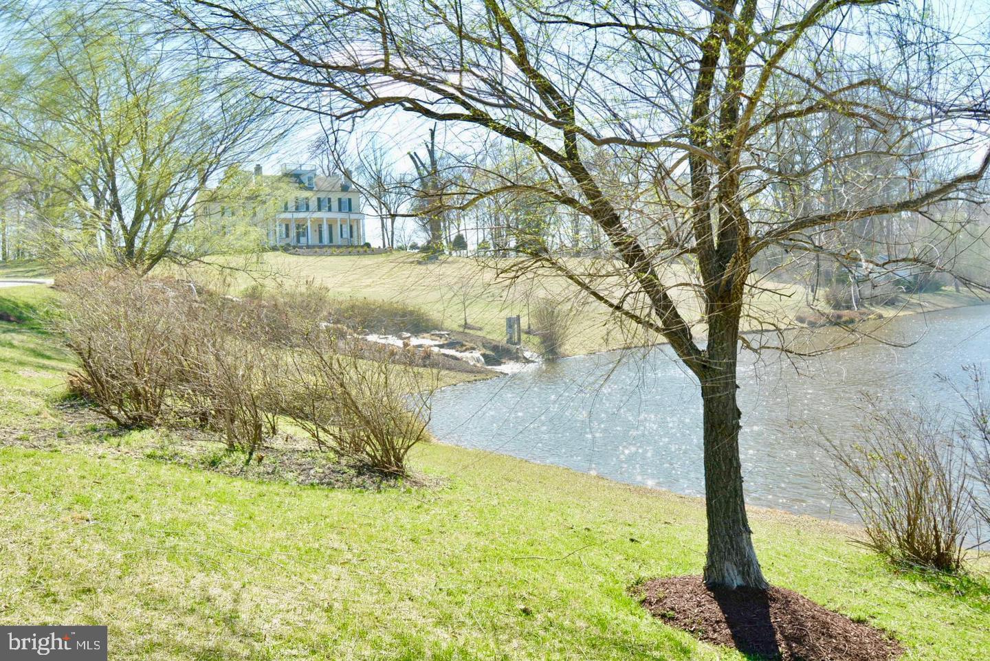 OAK CREEK - Residential