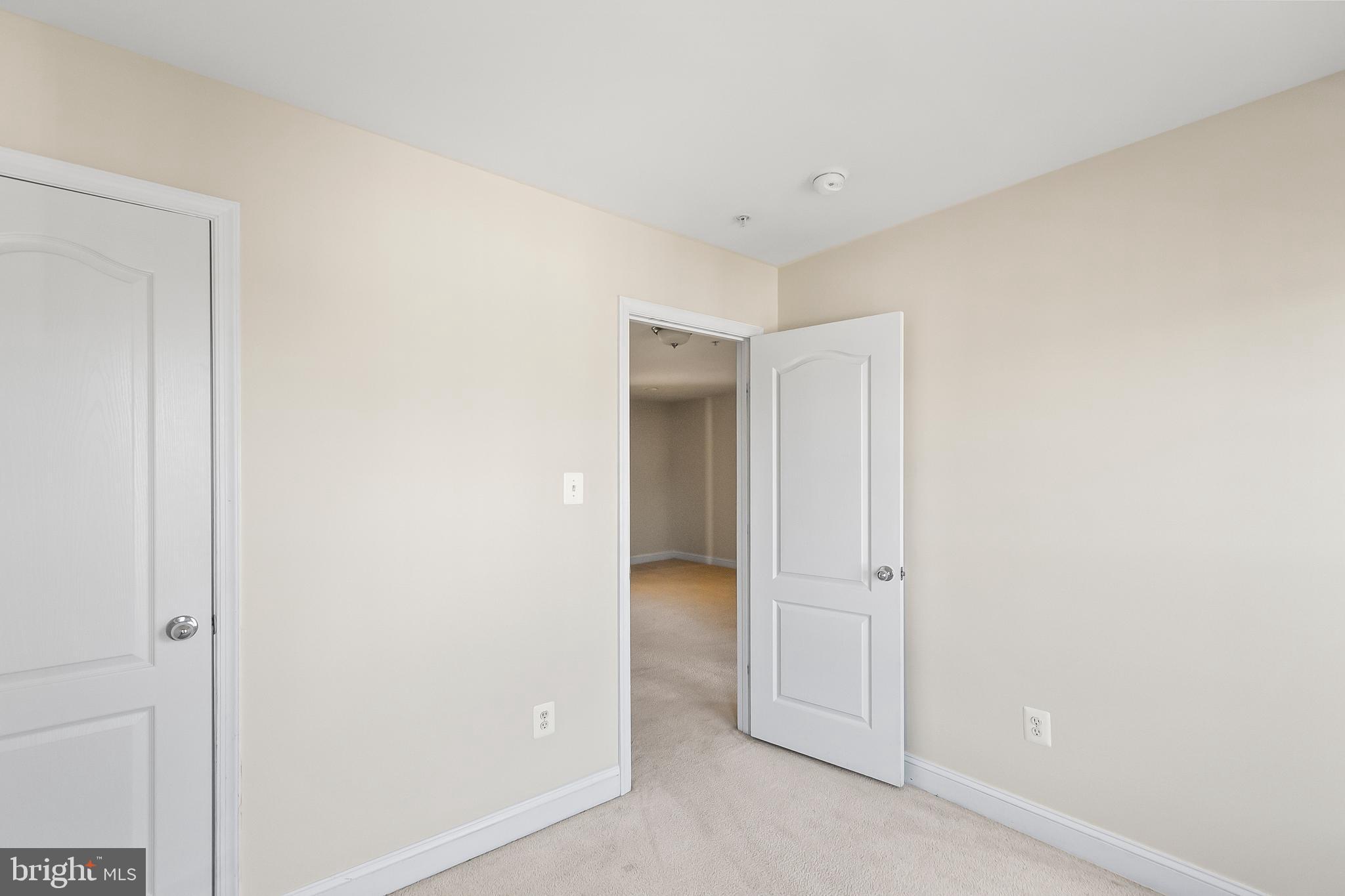 OAK CREEK - Residential