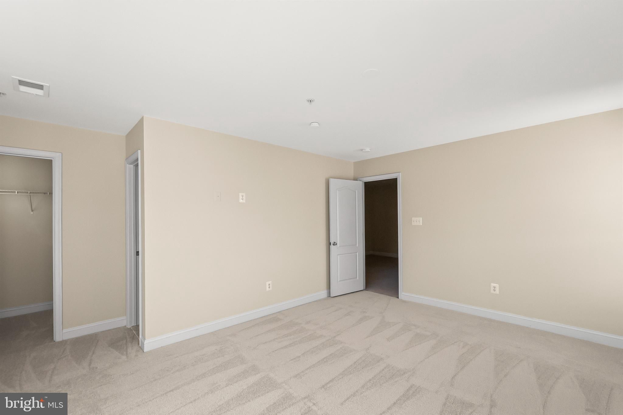 OAK CREEK - Residential