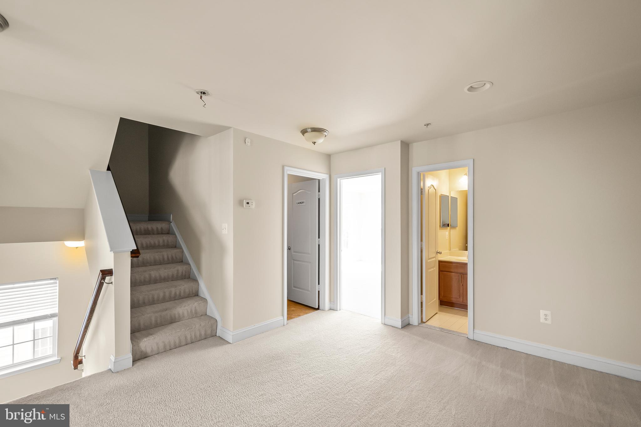 OAK CREEK - Residential