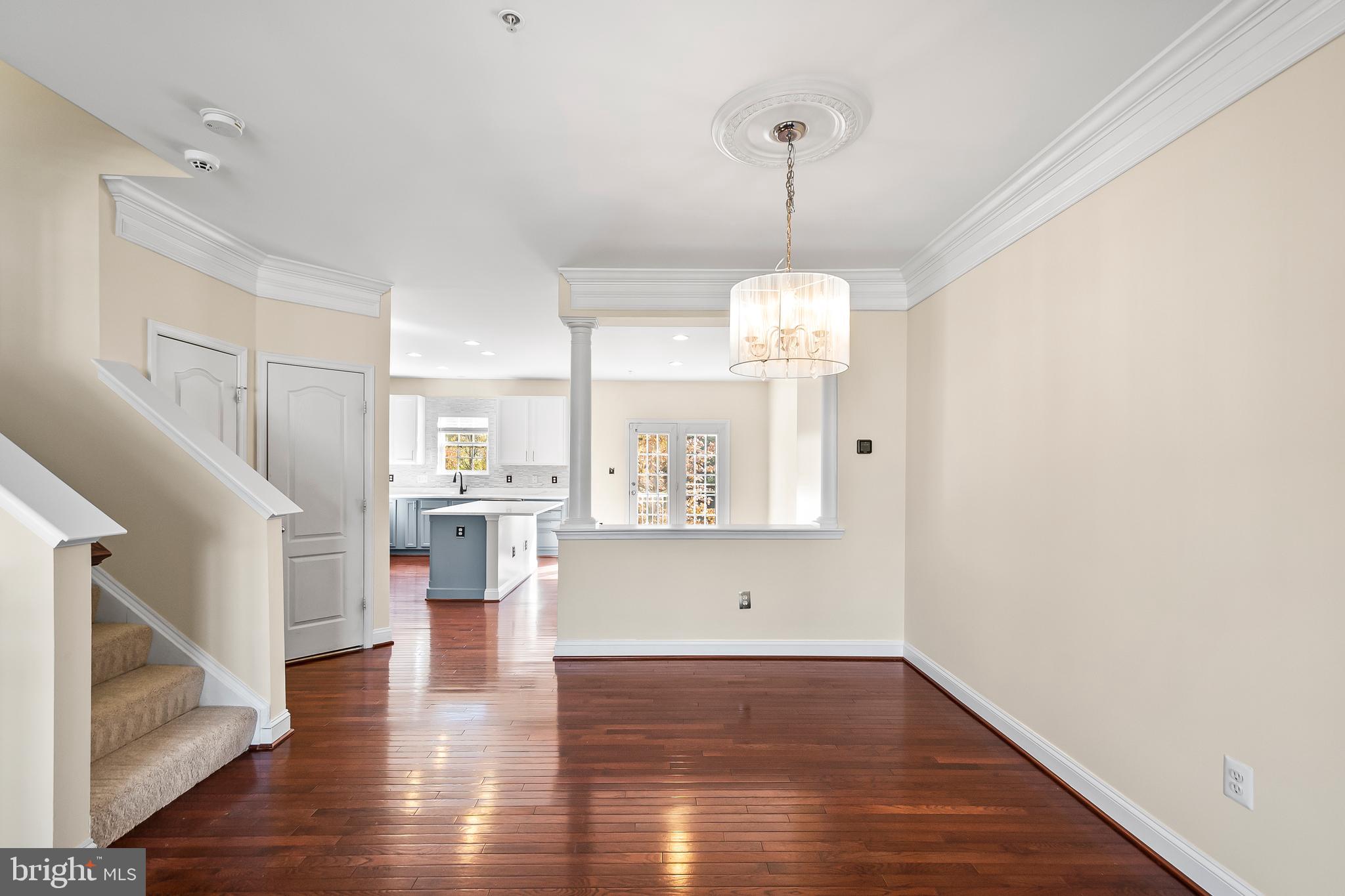 OAK CREEK - Residential