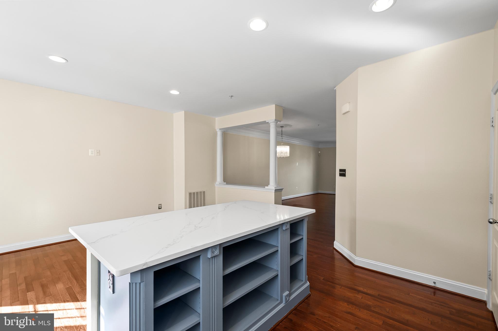 OAK CREEK - Residential