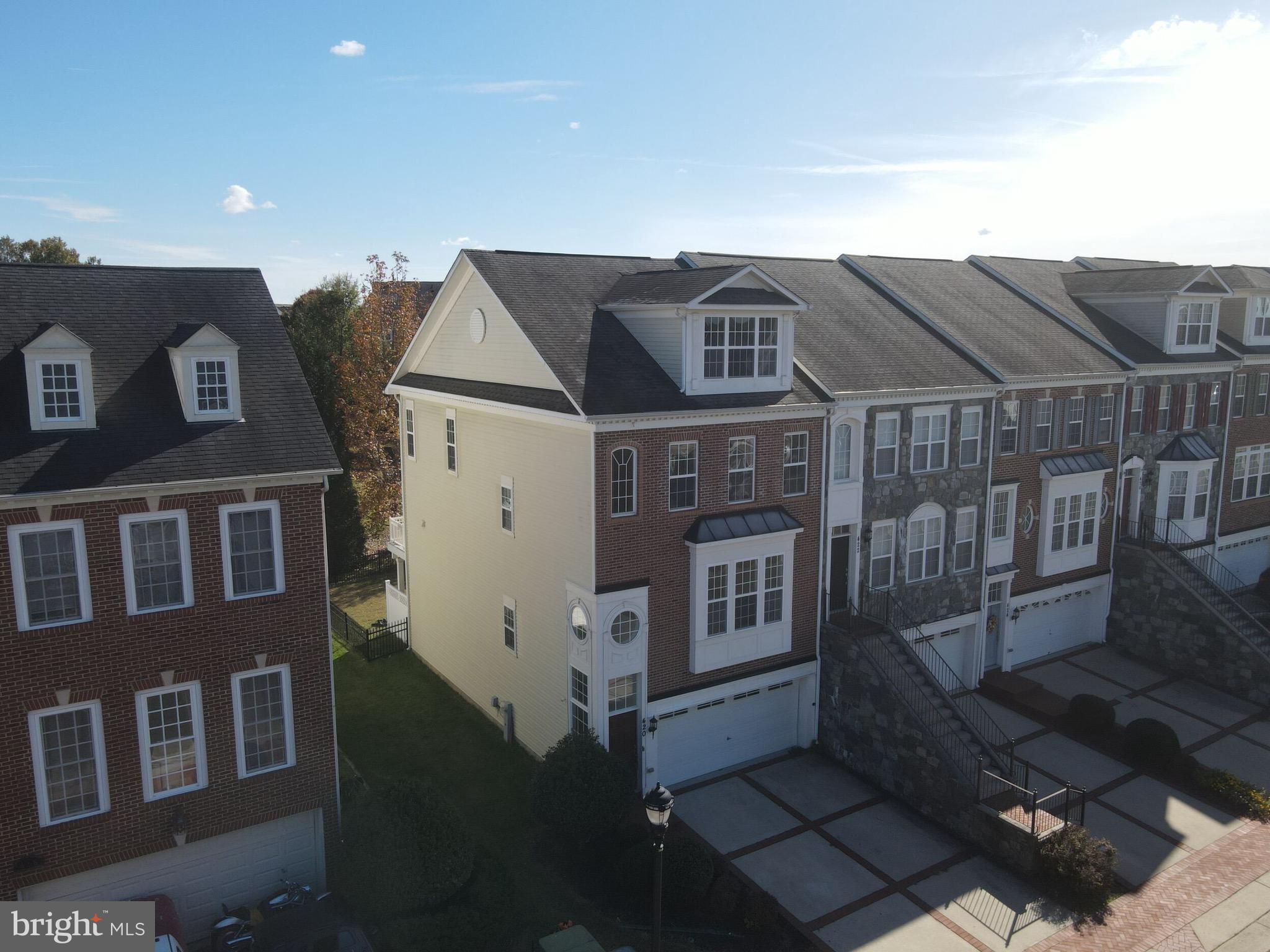 OAK CREEK - Residential