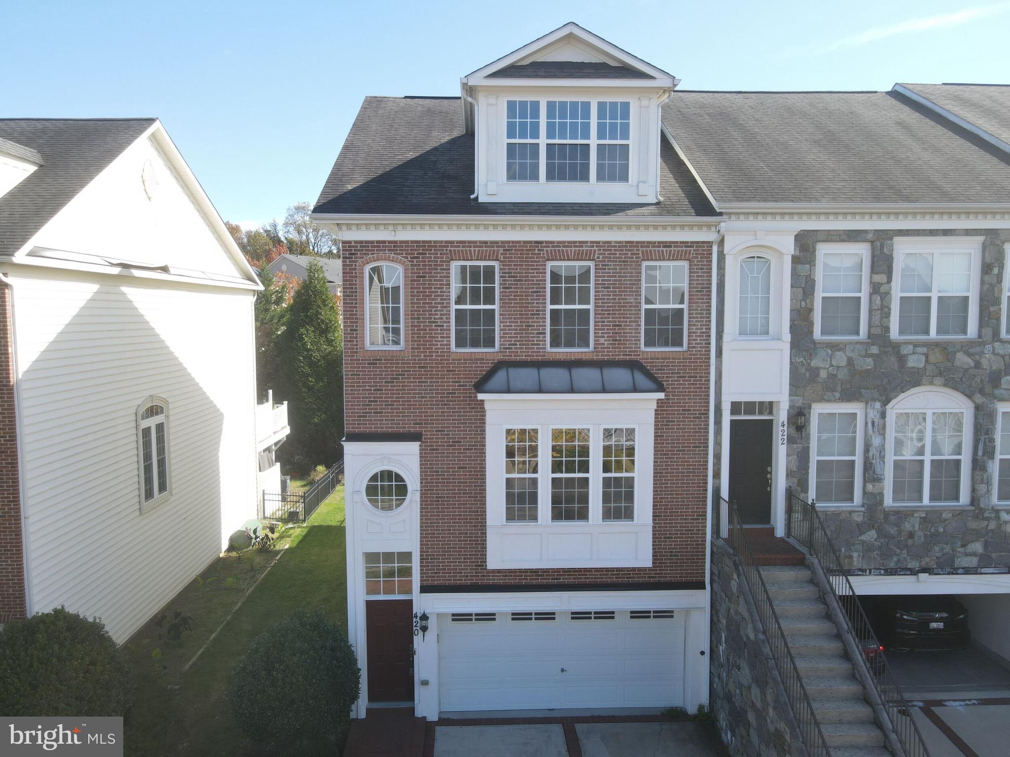 OAK CREEK - Residential