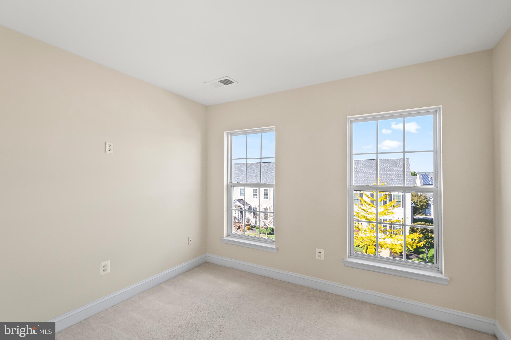 OAK CREEK - Residential