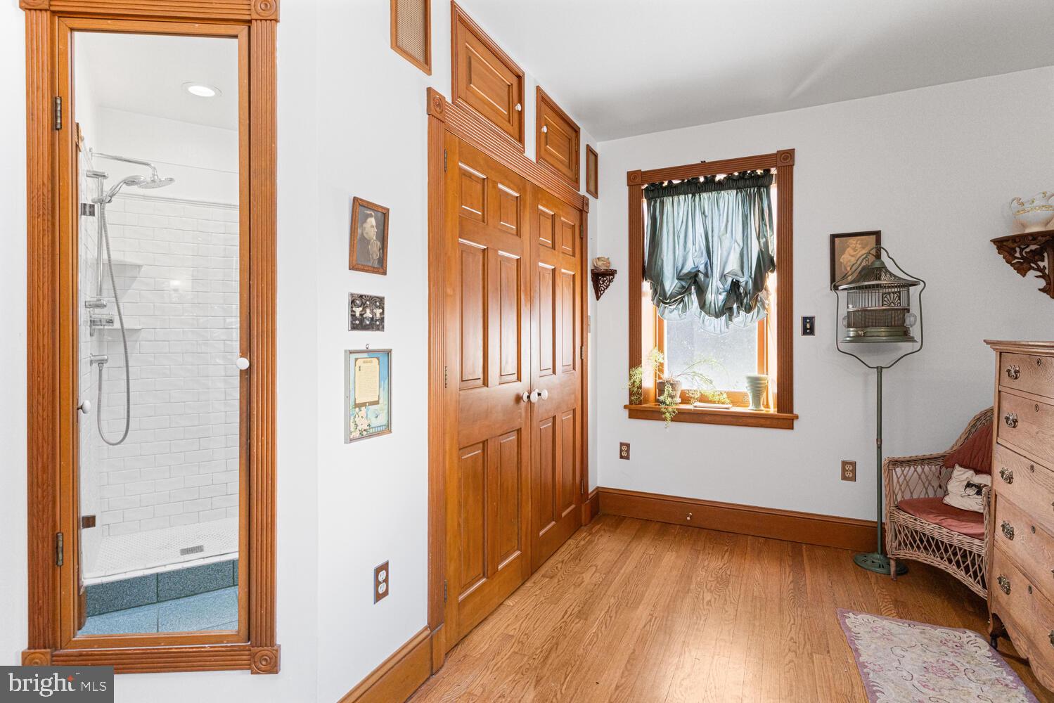 CHELTENHAM VIL - Residential