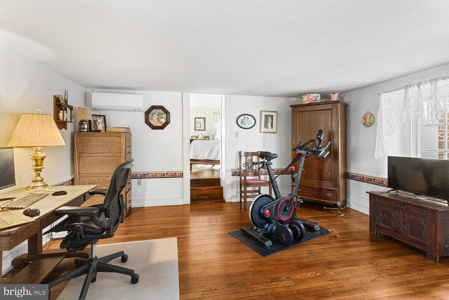 CHELTENHAM VIL - Residential