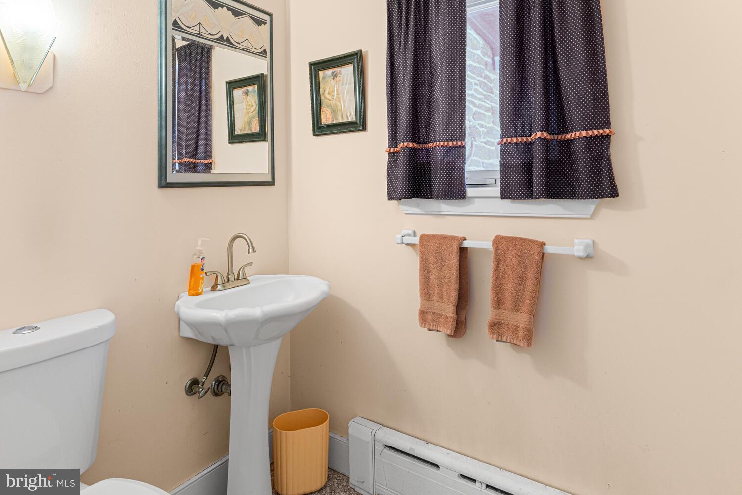 CHELTENHAM VIL - Residential