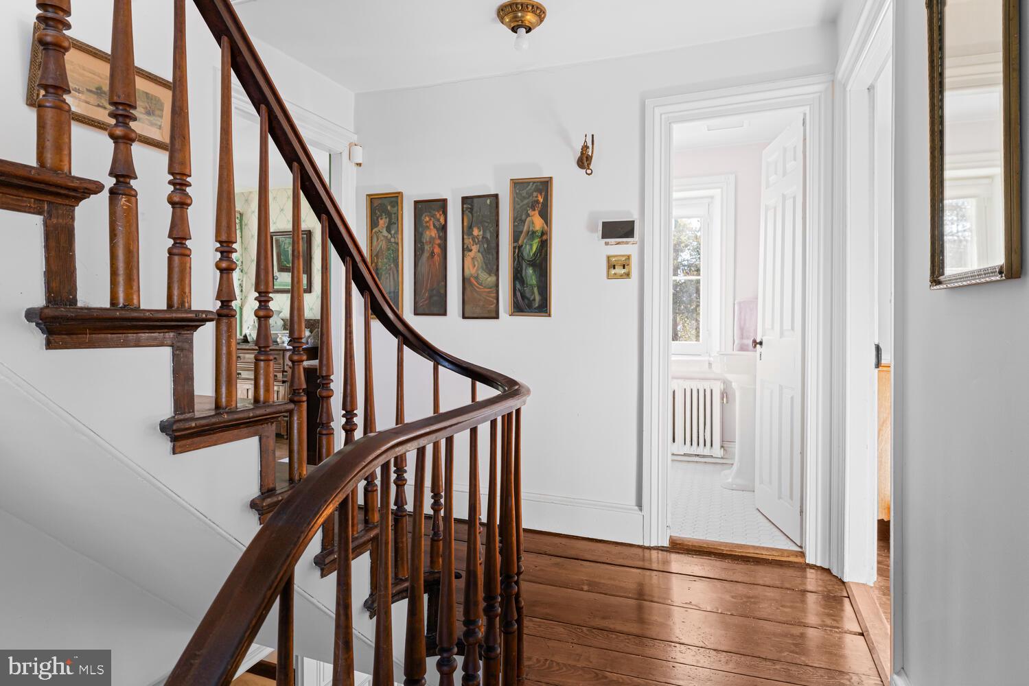 CHELTENHAM VIL - Residential