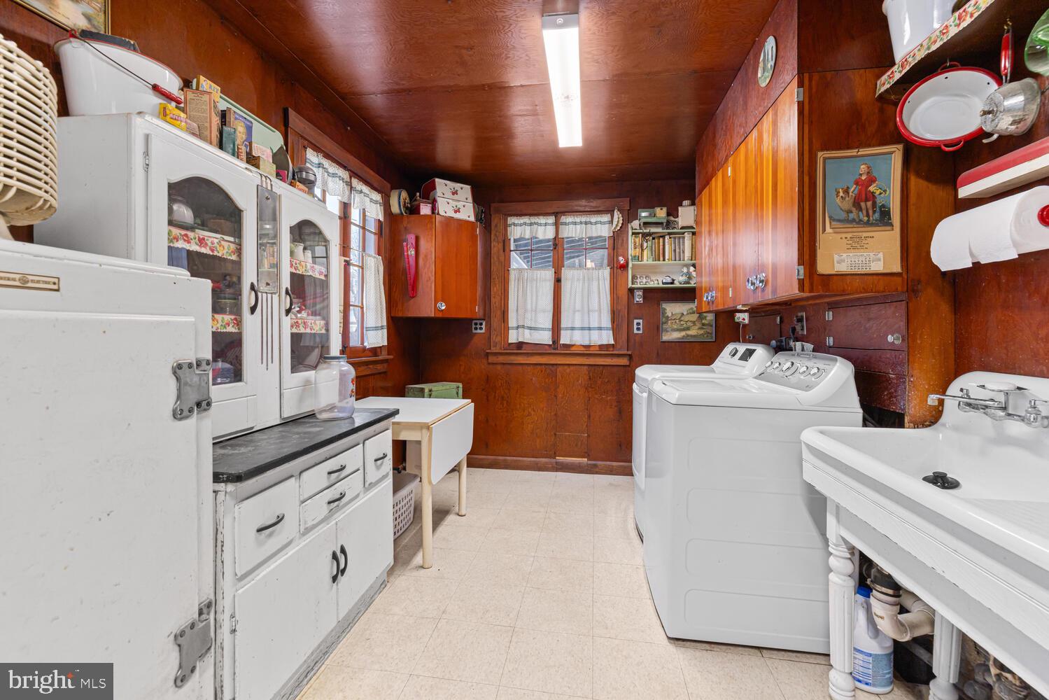 CHELTENHAM VIL - Residential