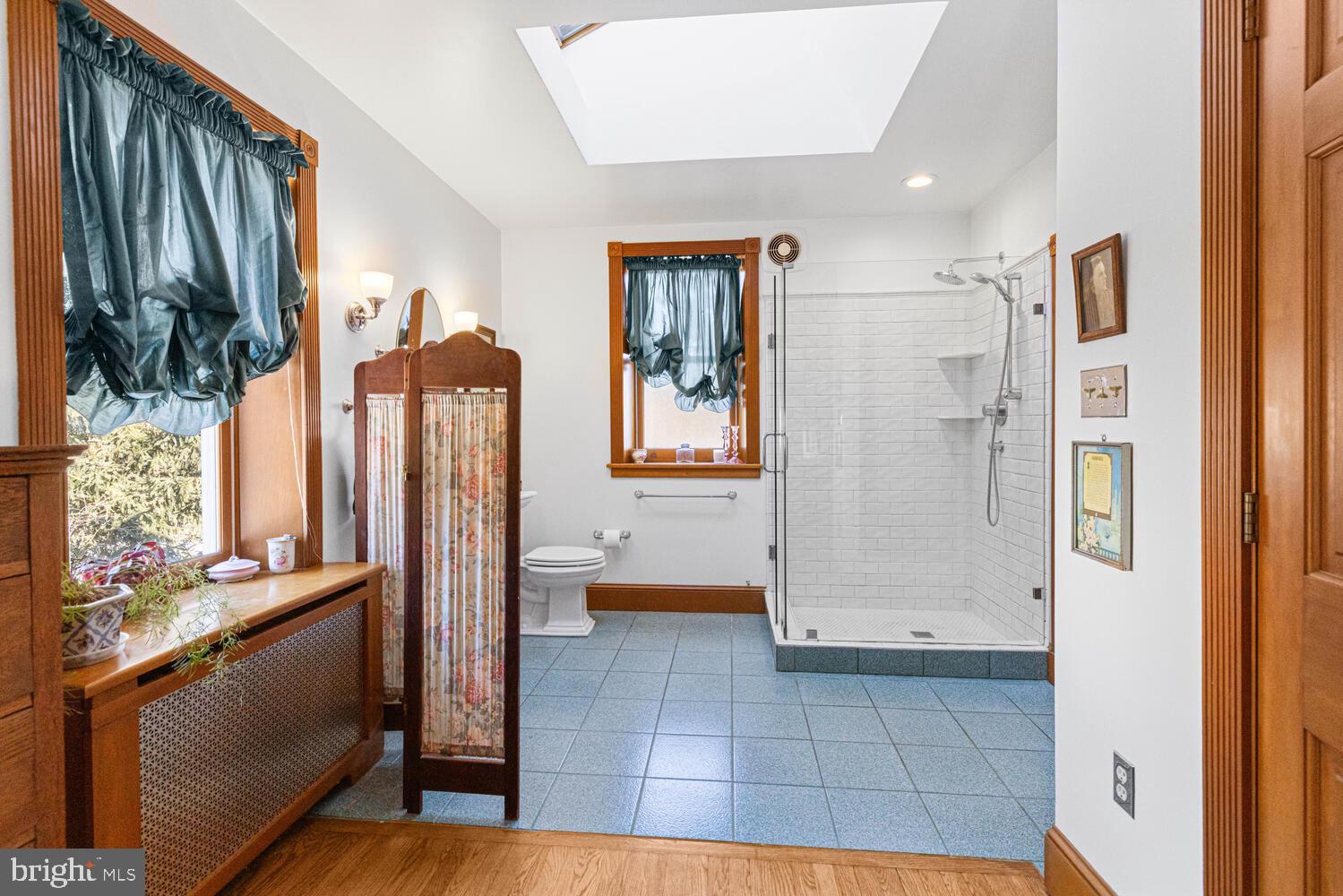 CHELTENHAM VIL - Residential