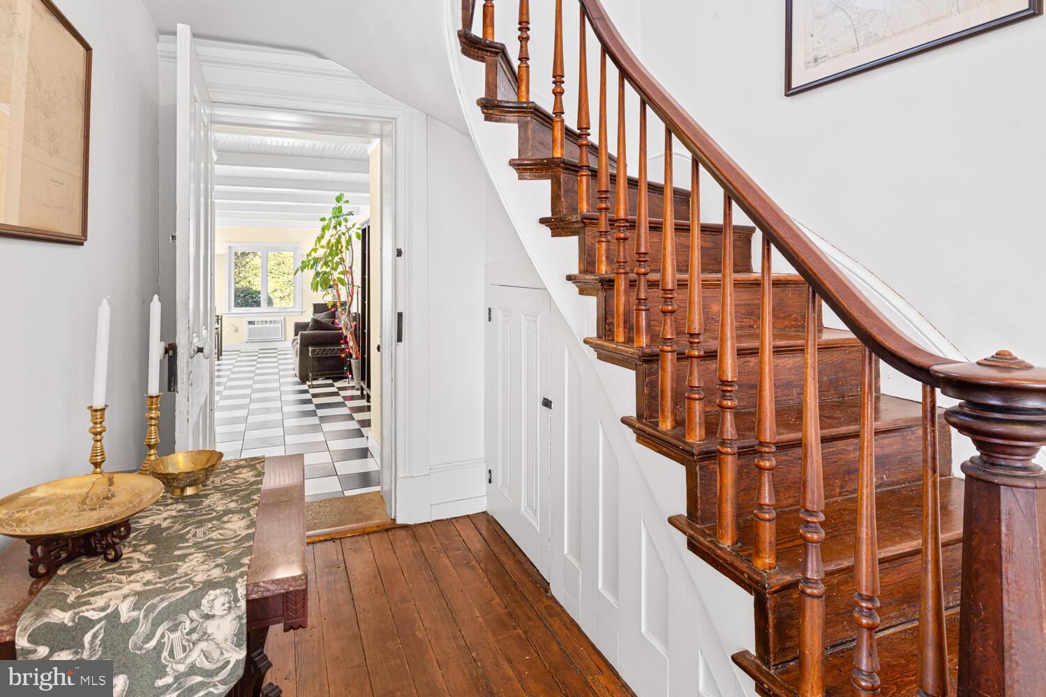 CHELTENHAM VIL - Residential