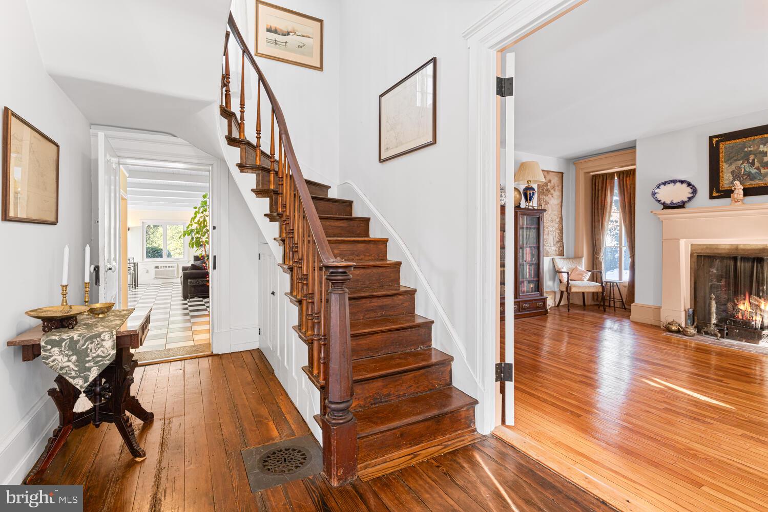 CHELTENHAM VIL - Residential