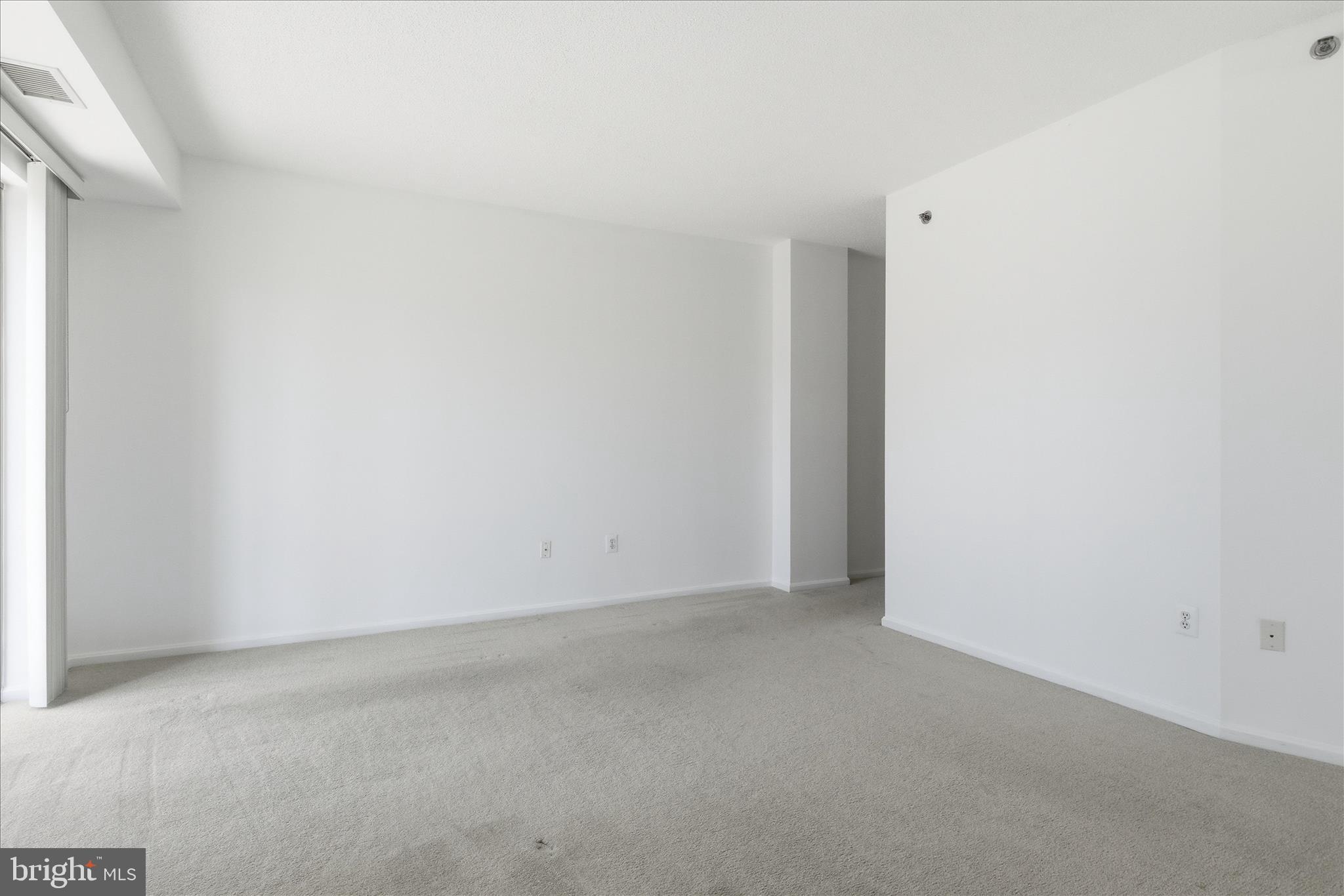 VANTAGE POINT WEST AT LW - Residential