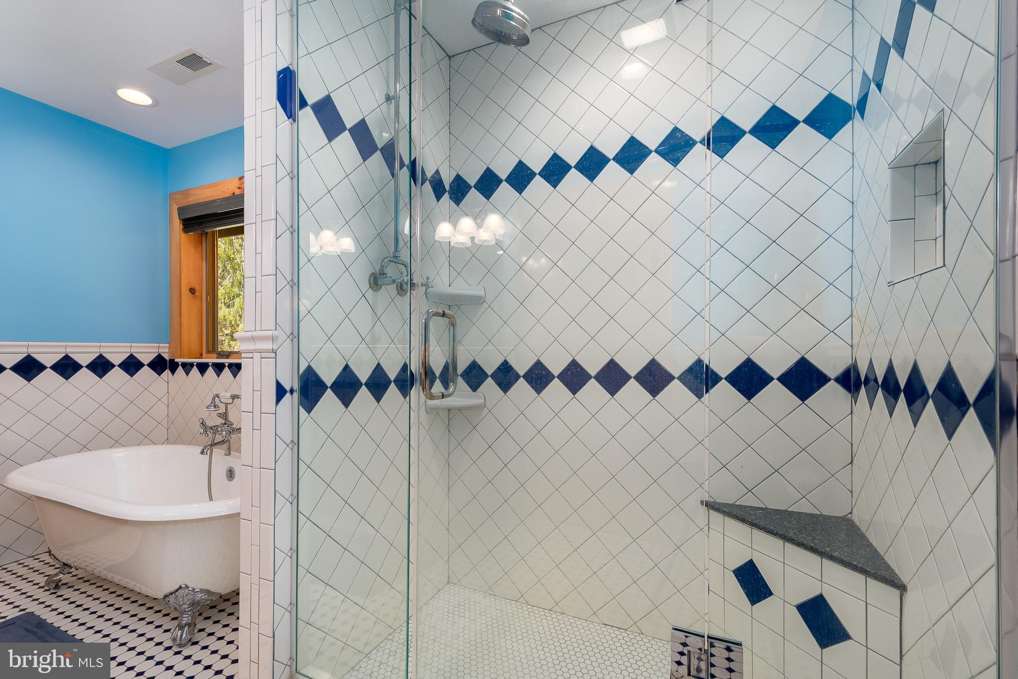 GLEN COVE - Residential