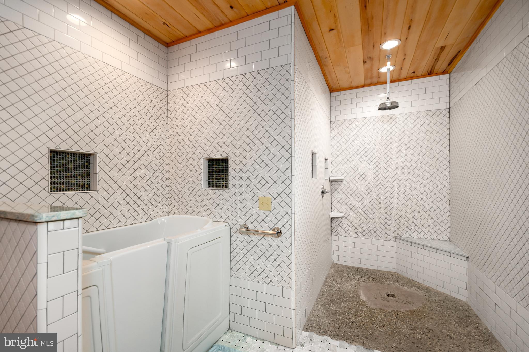 GLEN COVE - Residential