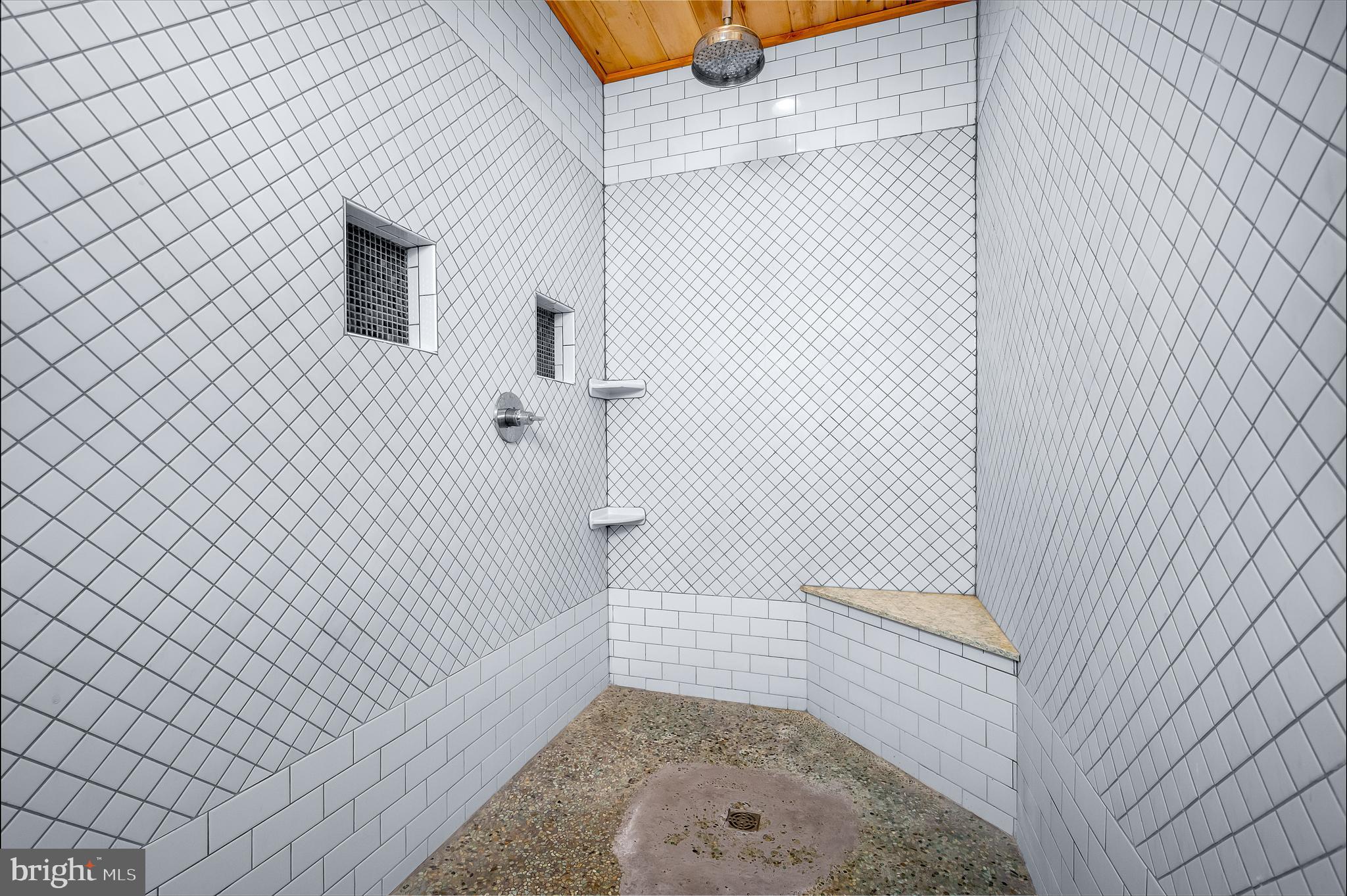 GLEN COVE - Residential