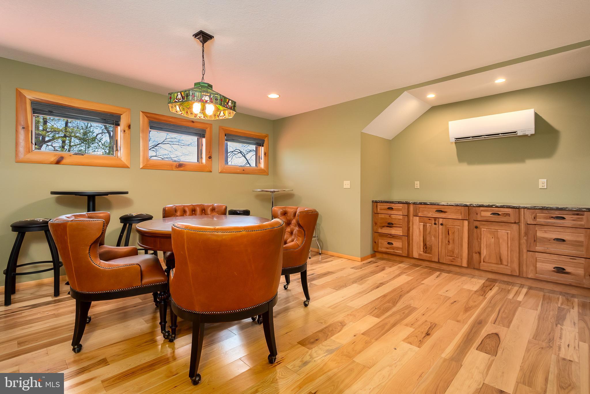 GLEN COVE - Residential