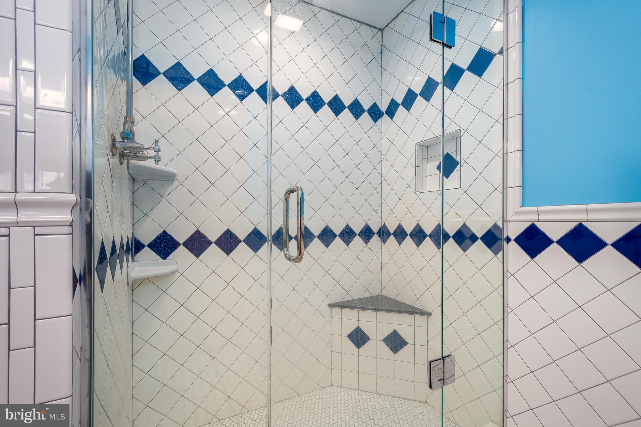 GLEN COVE - Residential