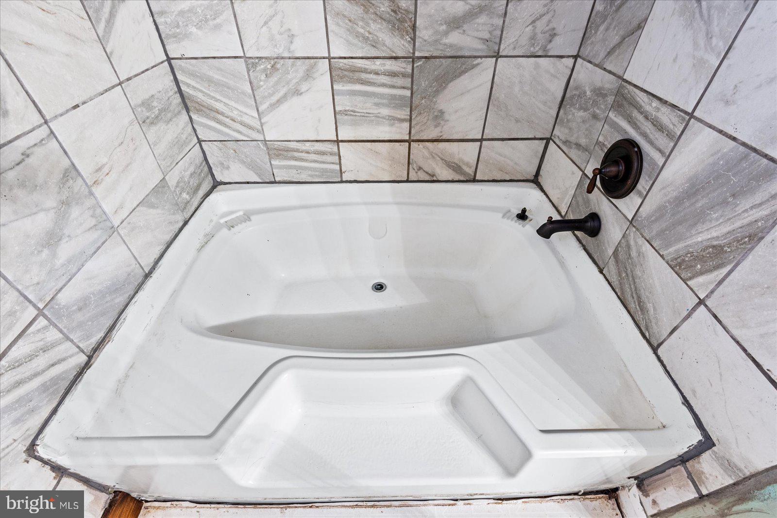 BRIDLEPATH ESTATES - Residential