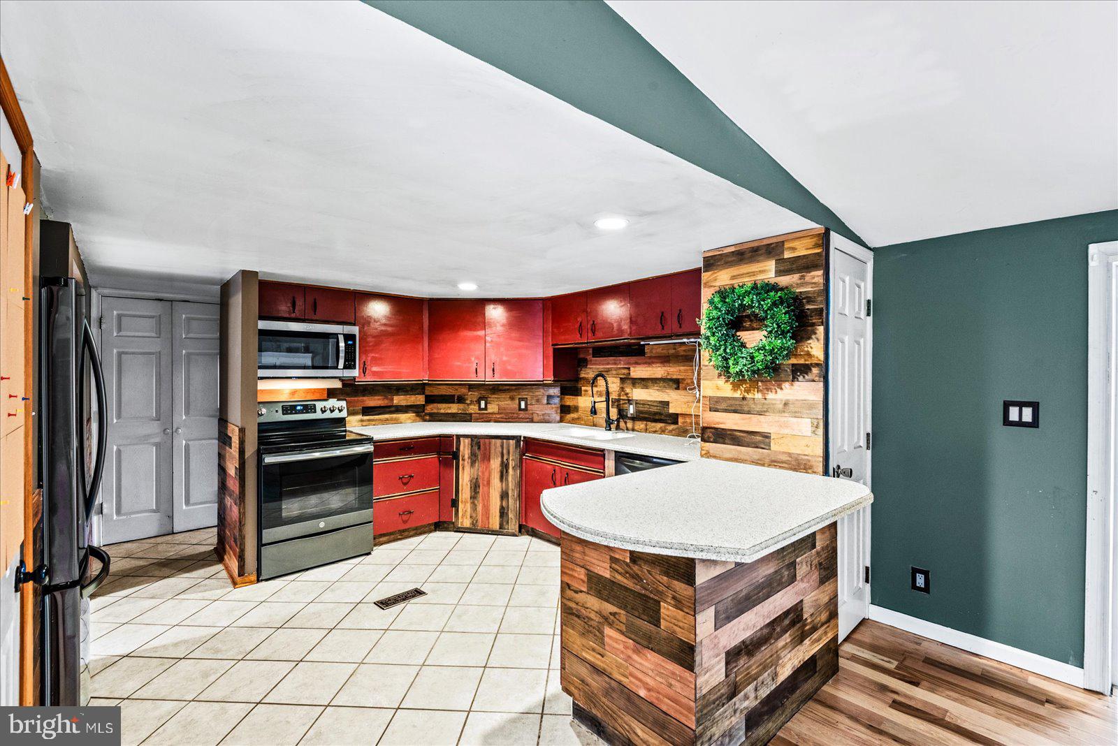 BRIDLEPATH ESTATES - Residential