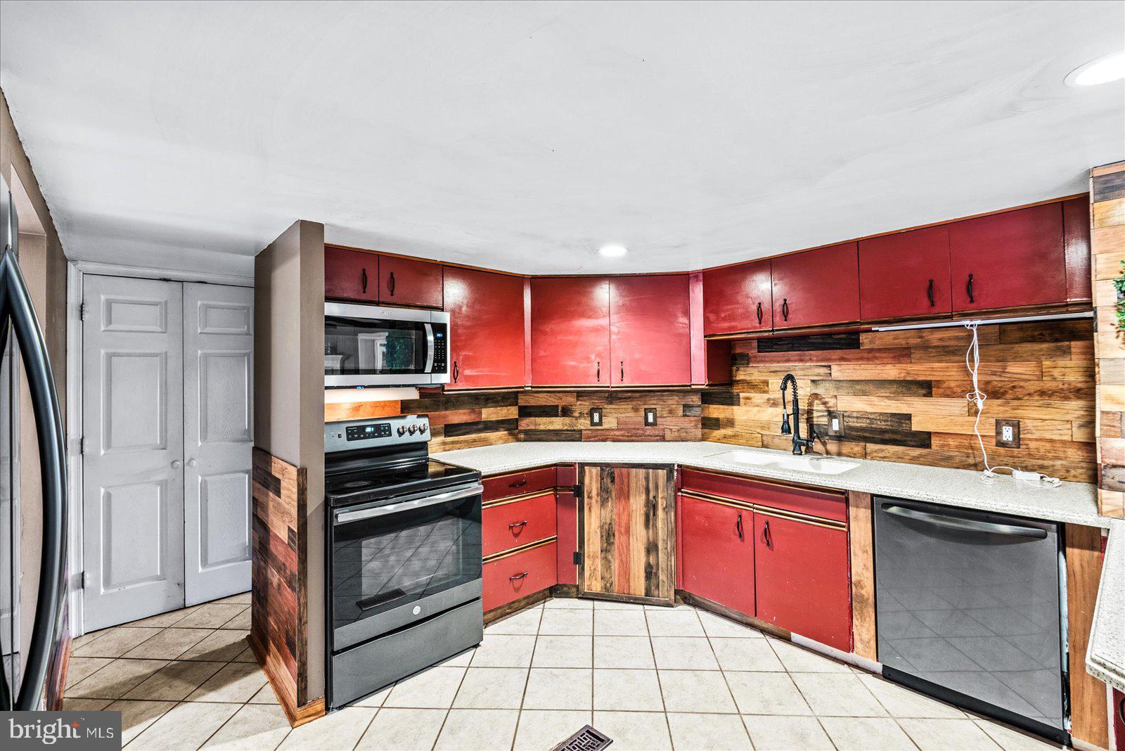 BRIDLEPATH ESTATES - Residential