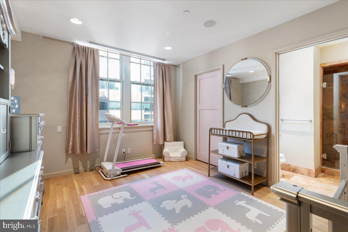 RITTENHOUSE SQUARE - Residential