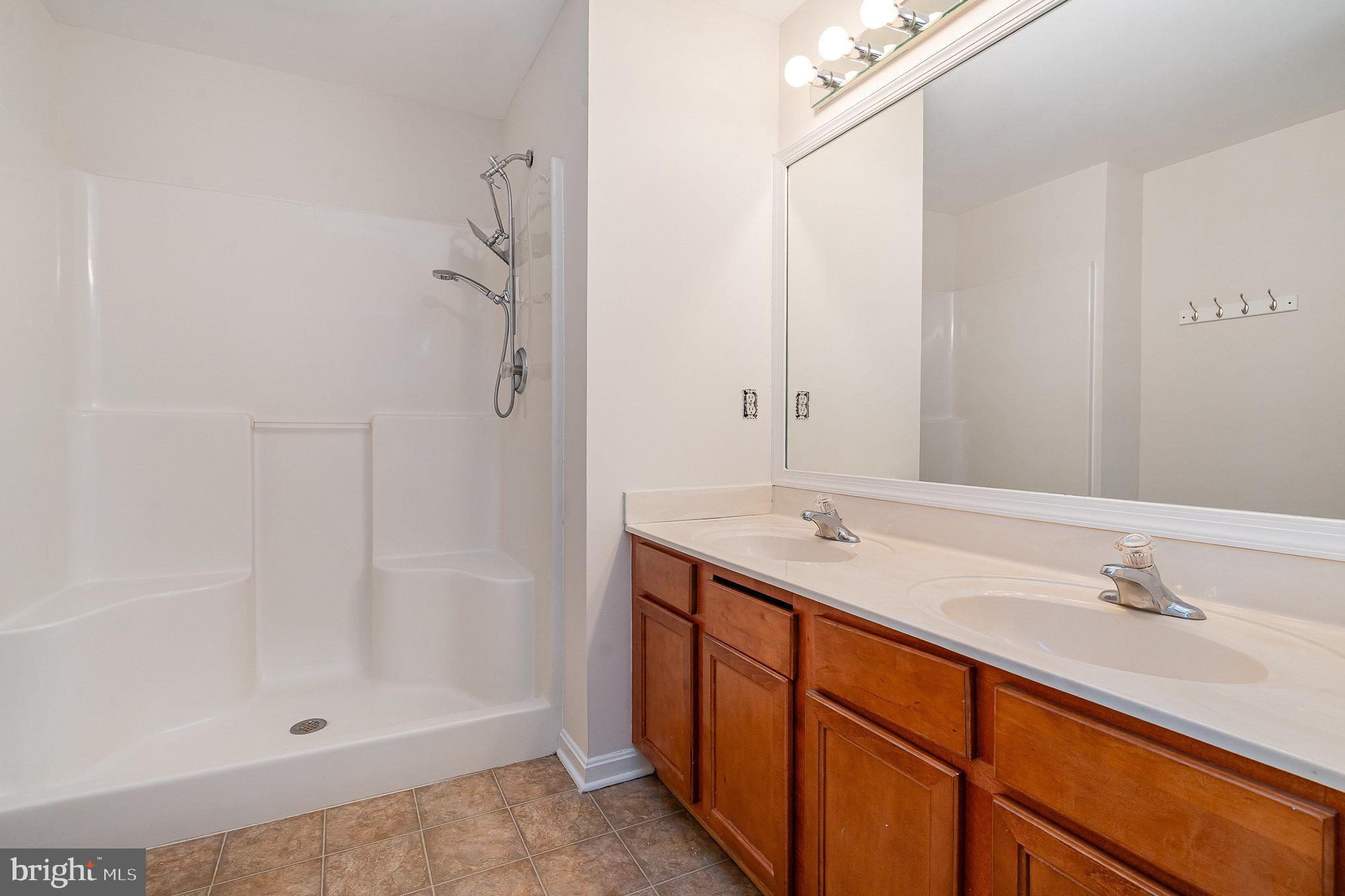 STRATFORD HARBOUR - Residential