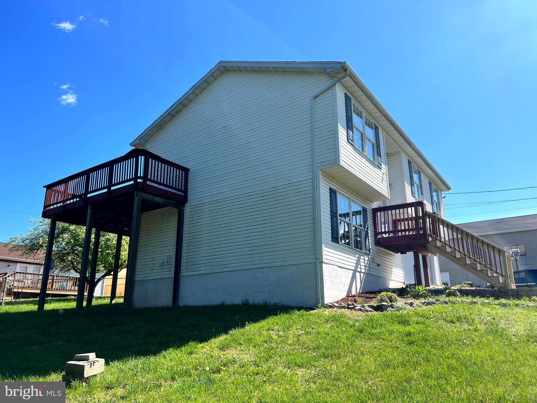 ROLLING HILLS - Residential Lease