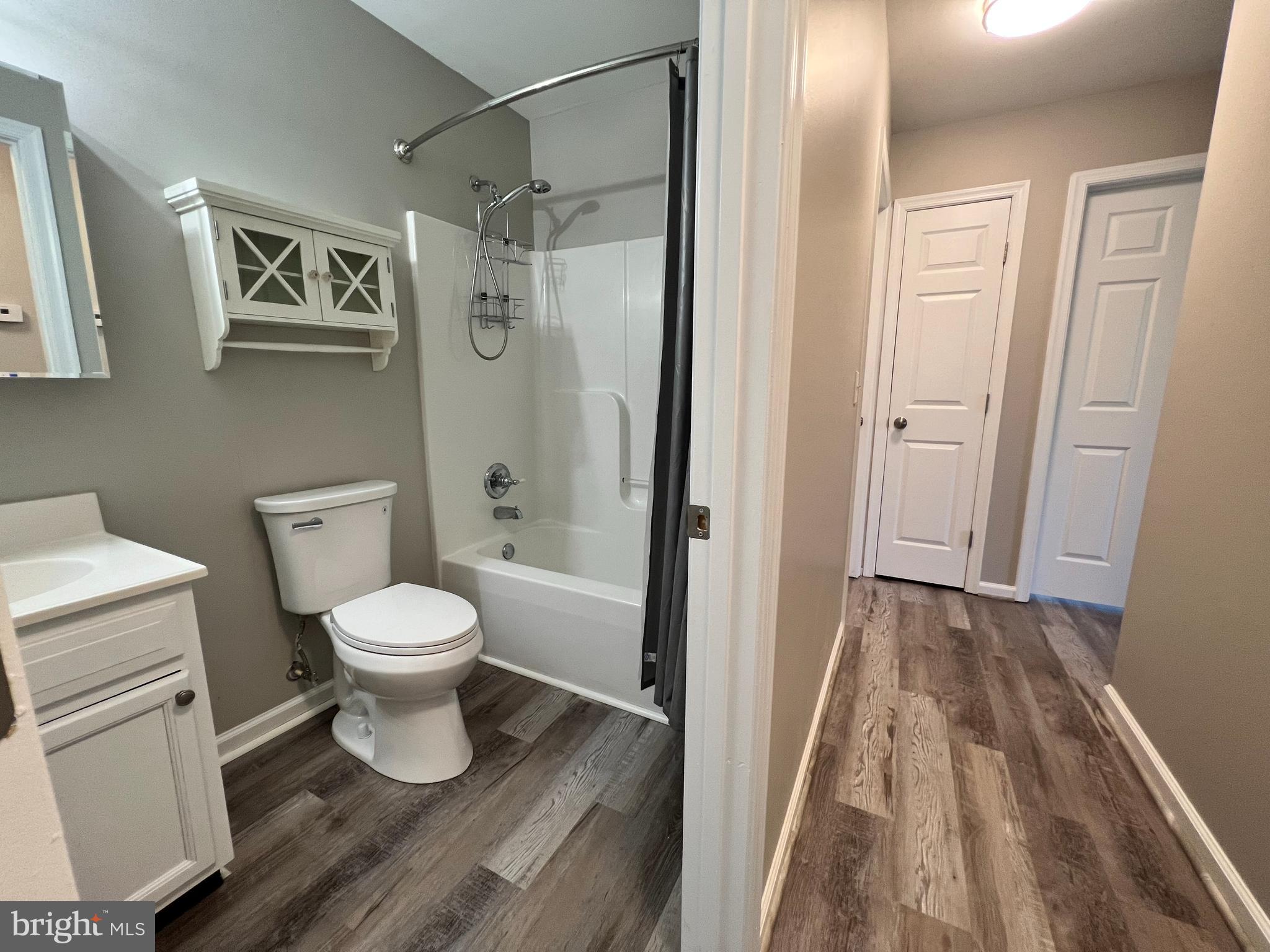 ROLLING HILLS - Residential Lease