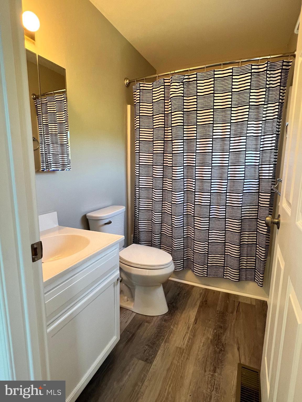 ROLLING HILLS - Residential Lease