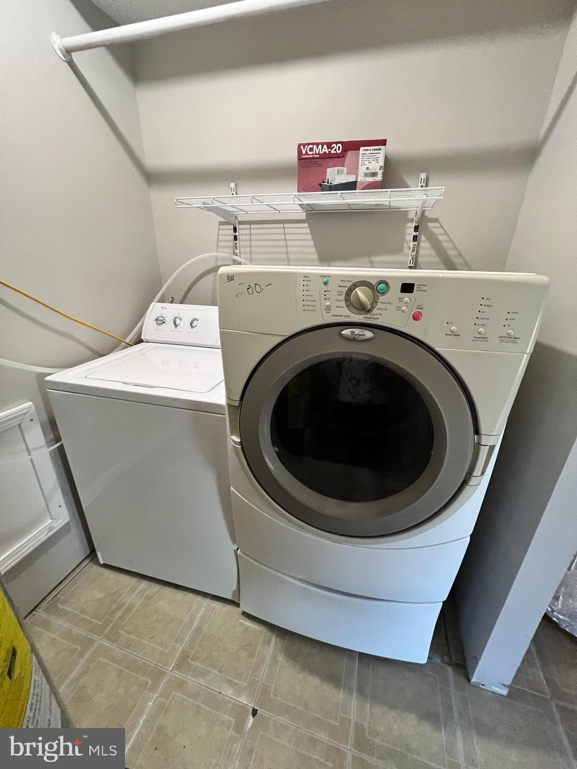 ROLLING HILLS - Residential Lease