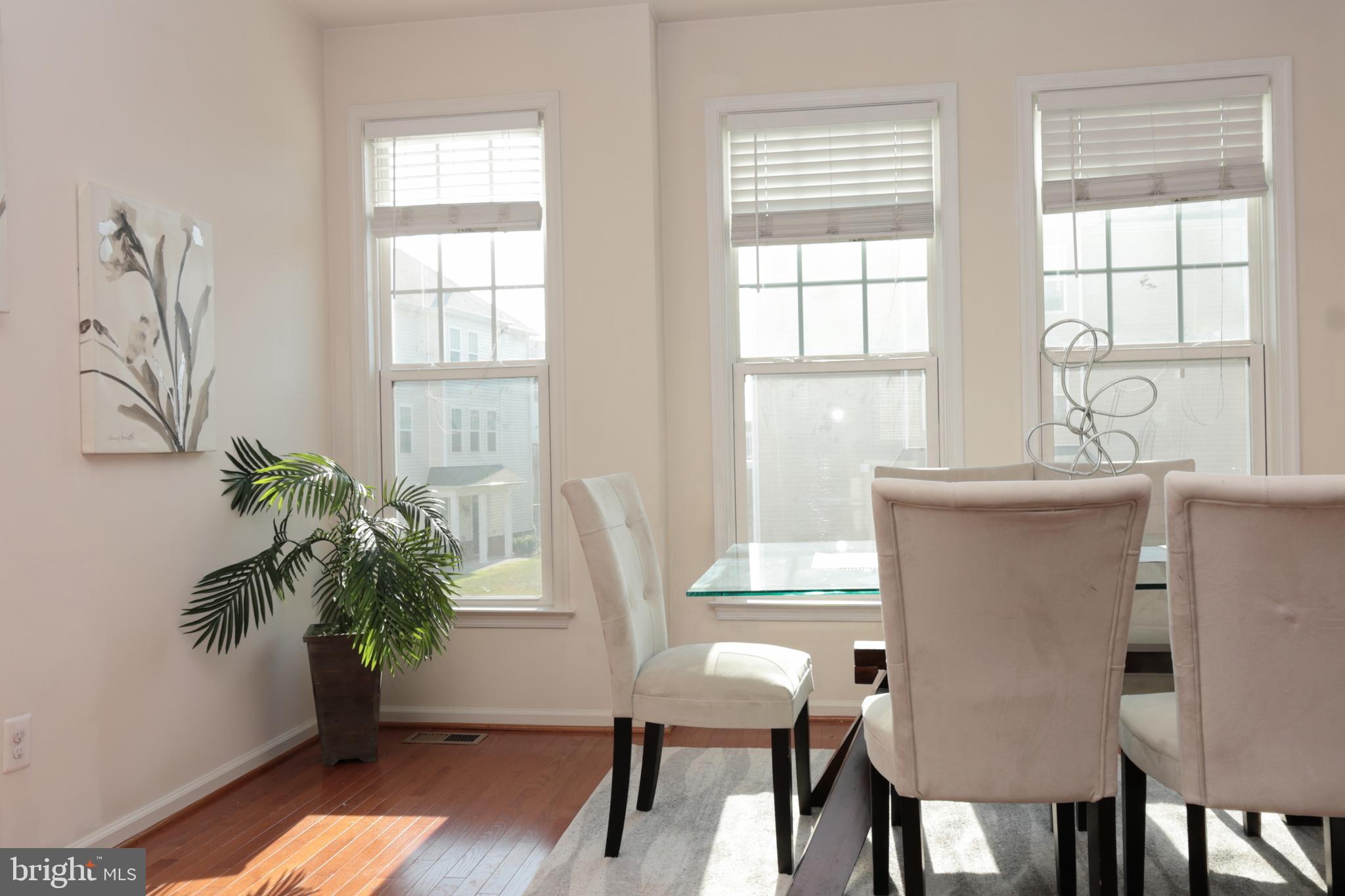 SIGNATURE AT BROADLANDS - Residential