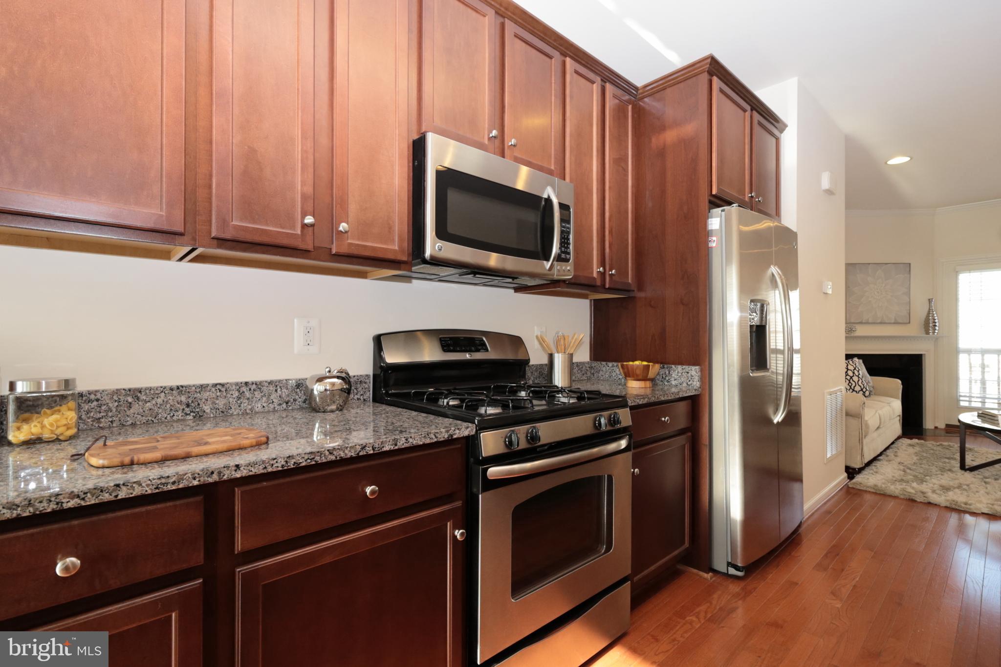 SIGNATURE AT BROADLANDS - Residential