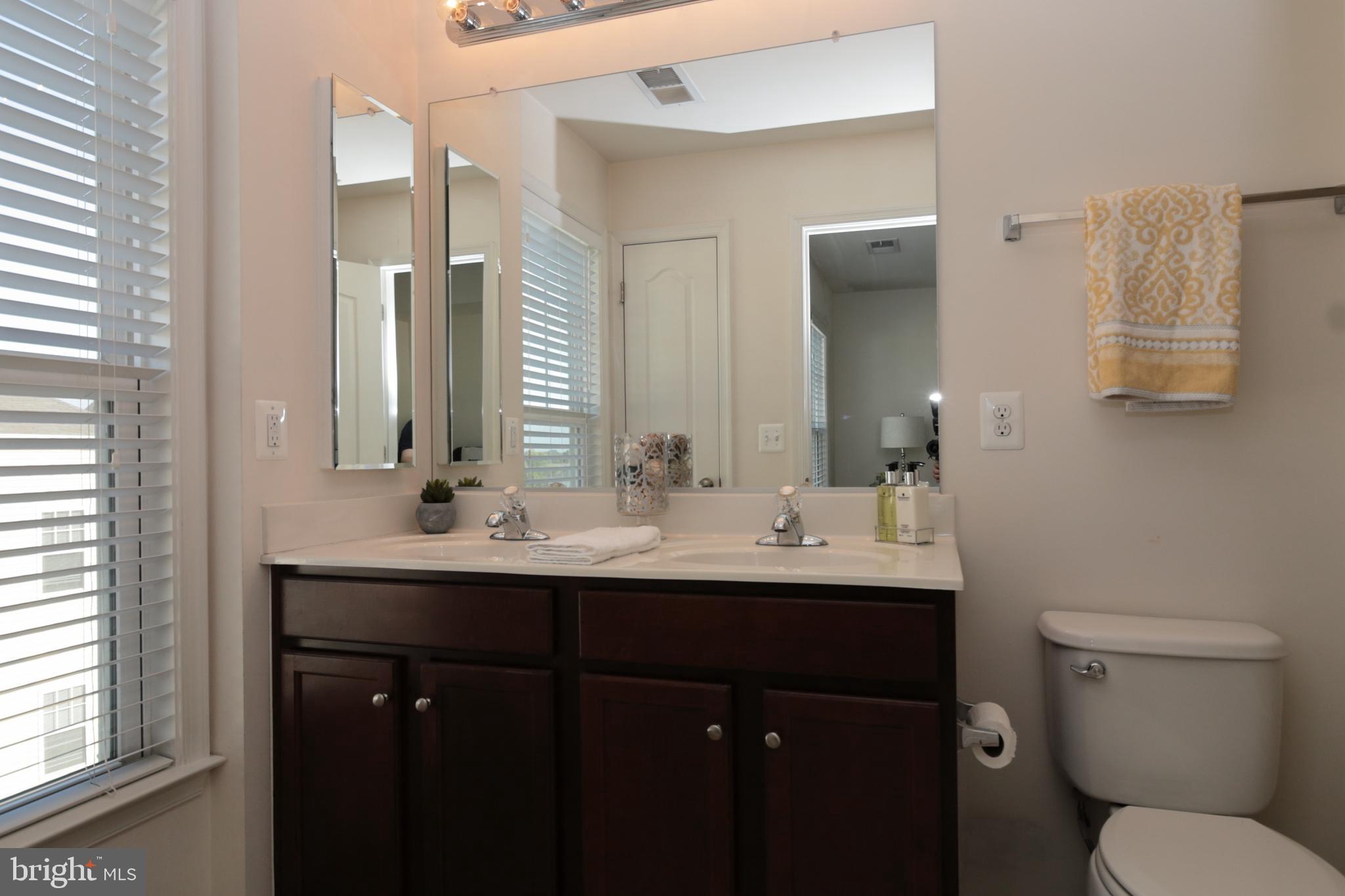 SIGNATURE AT BROADLANDS - Residential