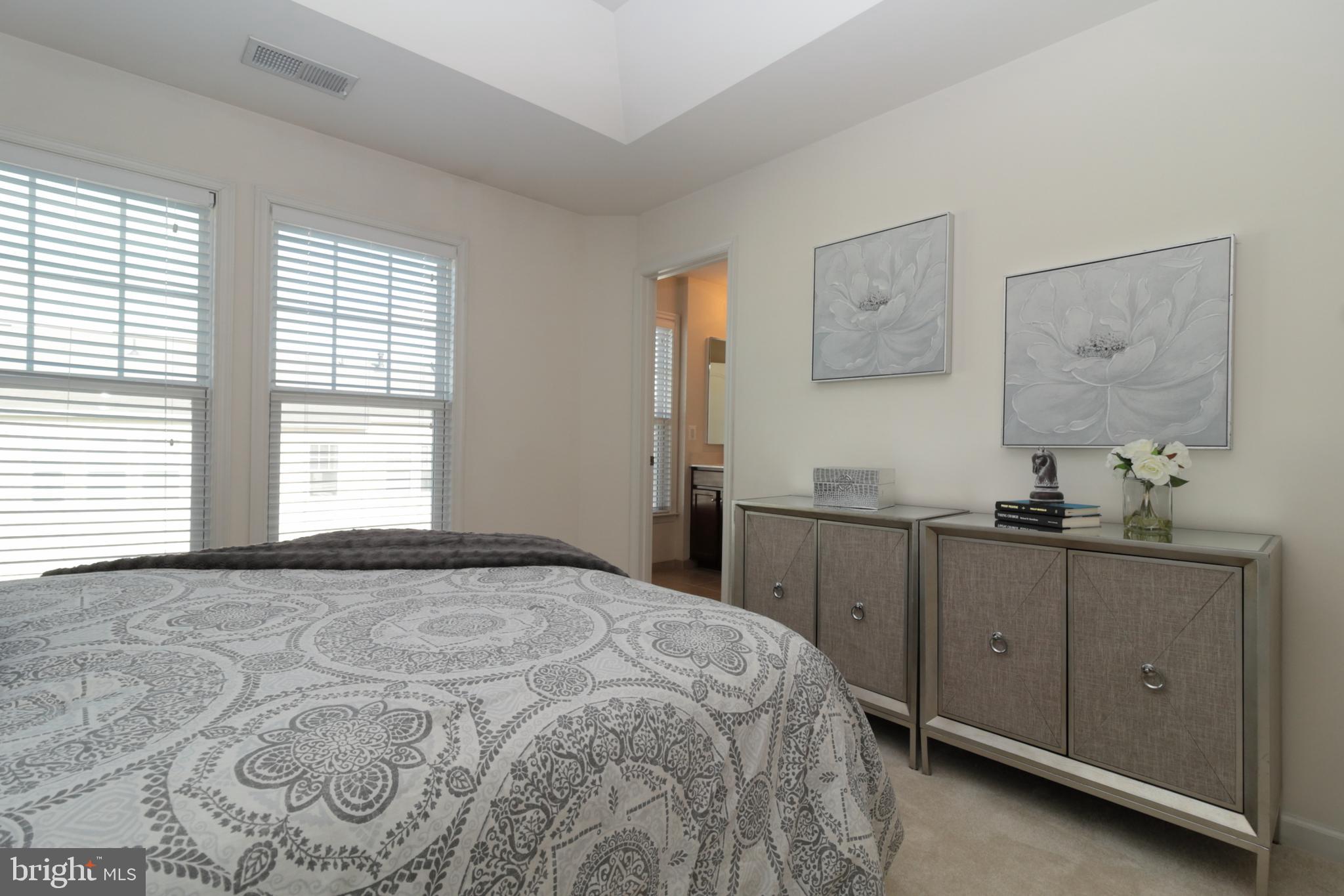 SIGNATURE AT BROADLANDS - Residential