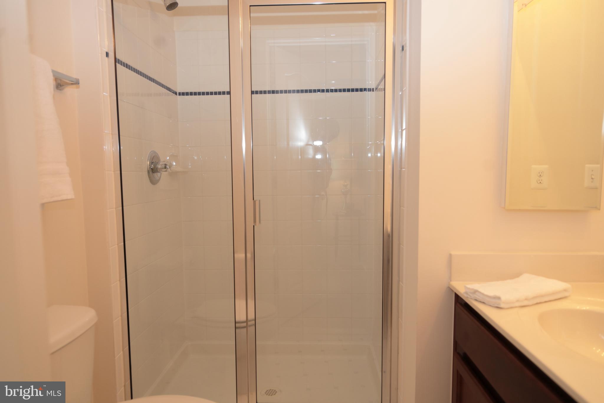 SIGNATURE AT BROADLANDS - Residential