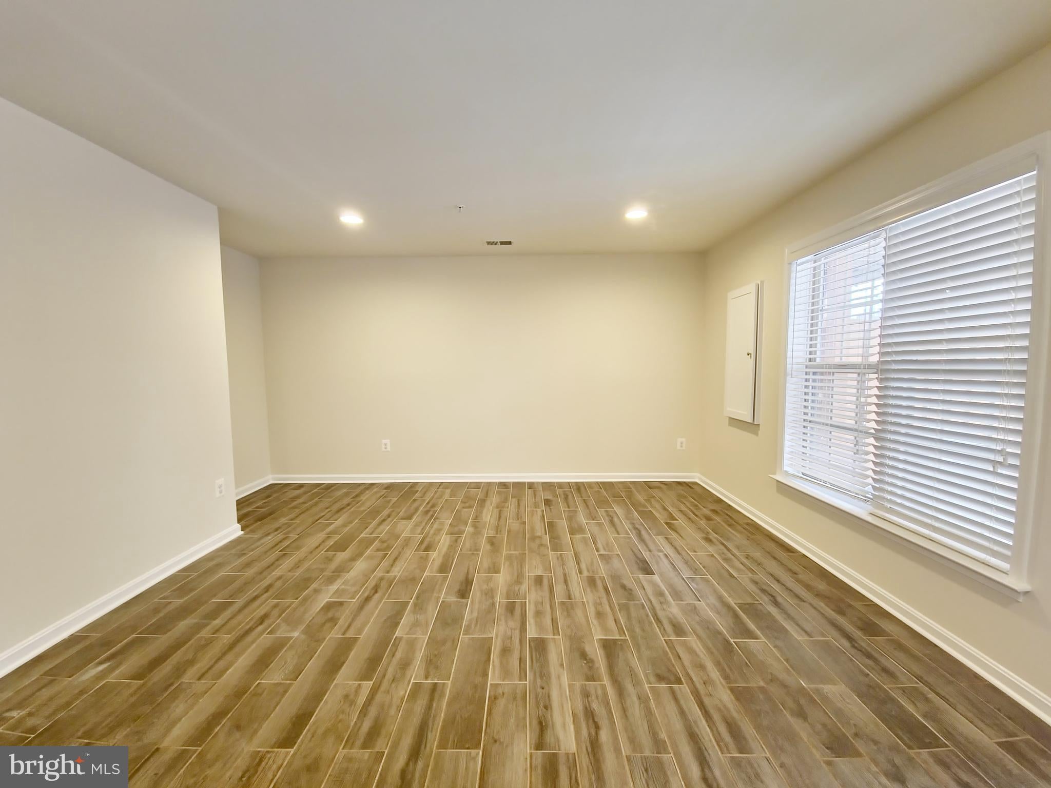 4705 VERDANA LOOP