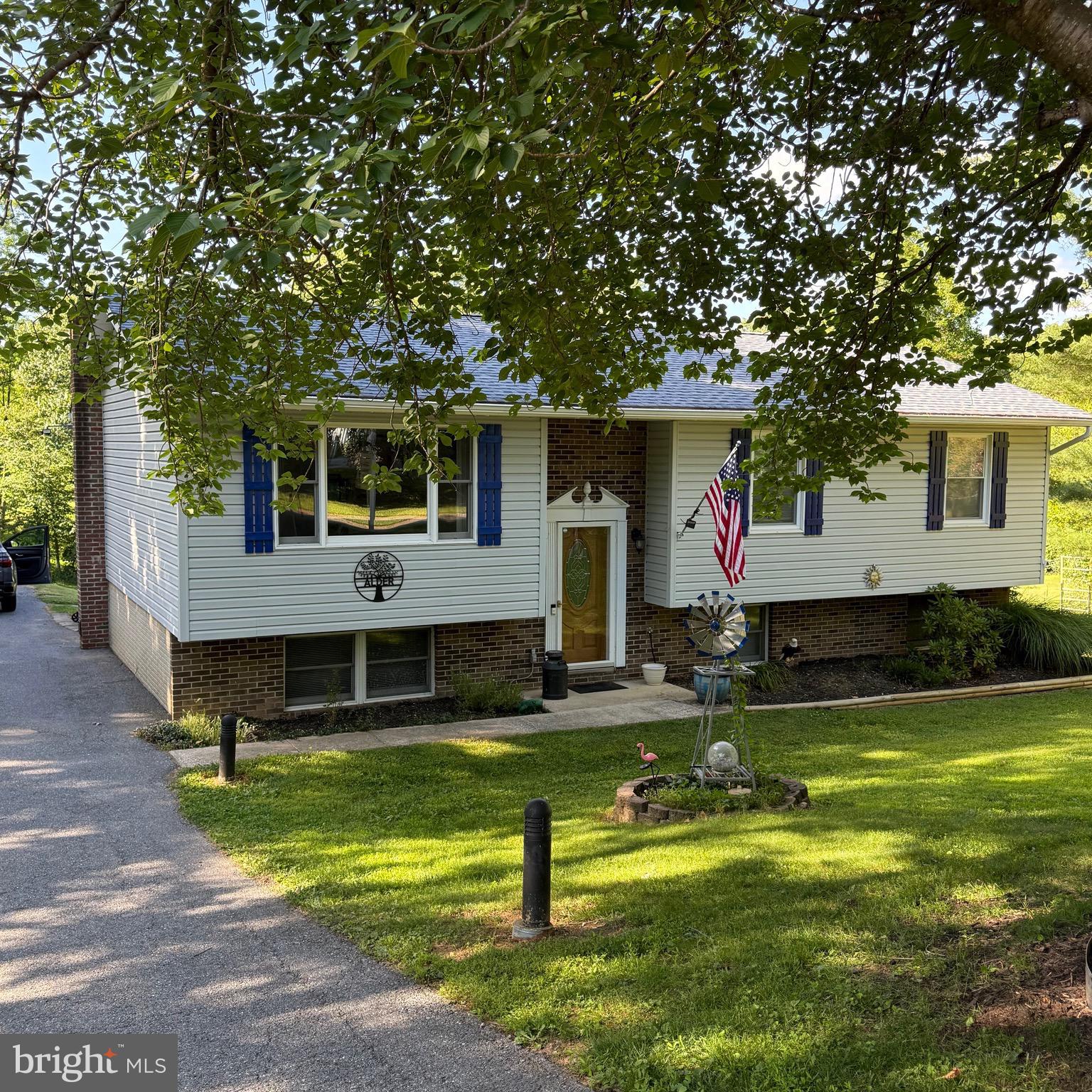 1488 ALGONQUIN COURT