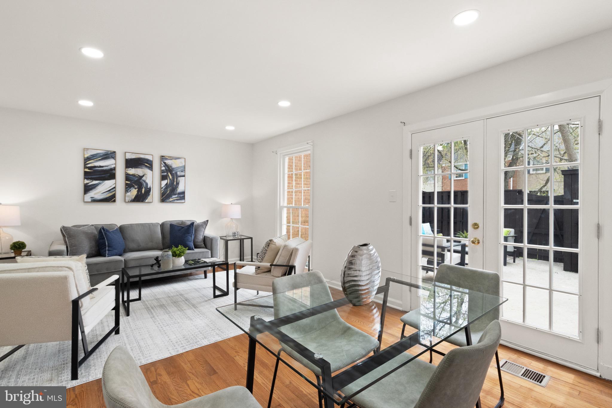 SPRINGFIELD VILLAGE - Residential