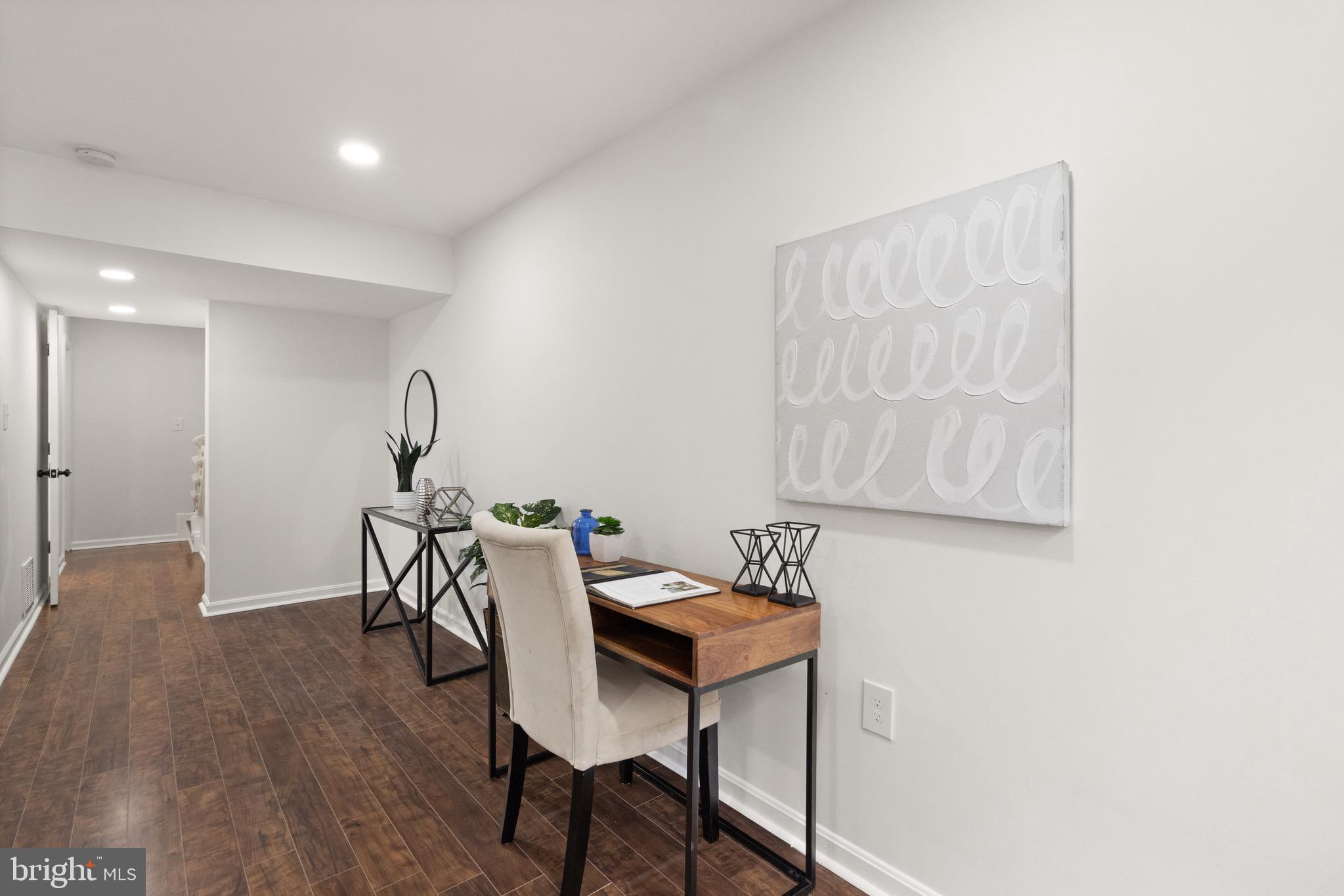 SPRINGFIELD VILLAGE - Residential