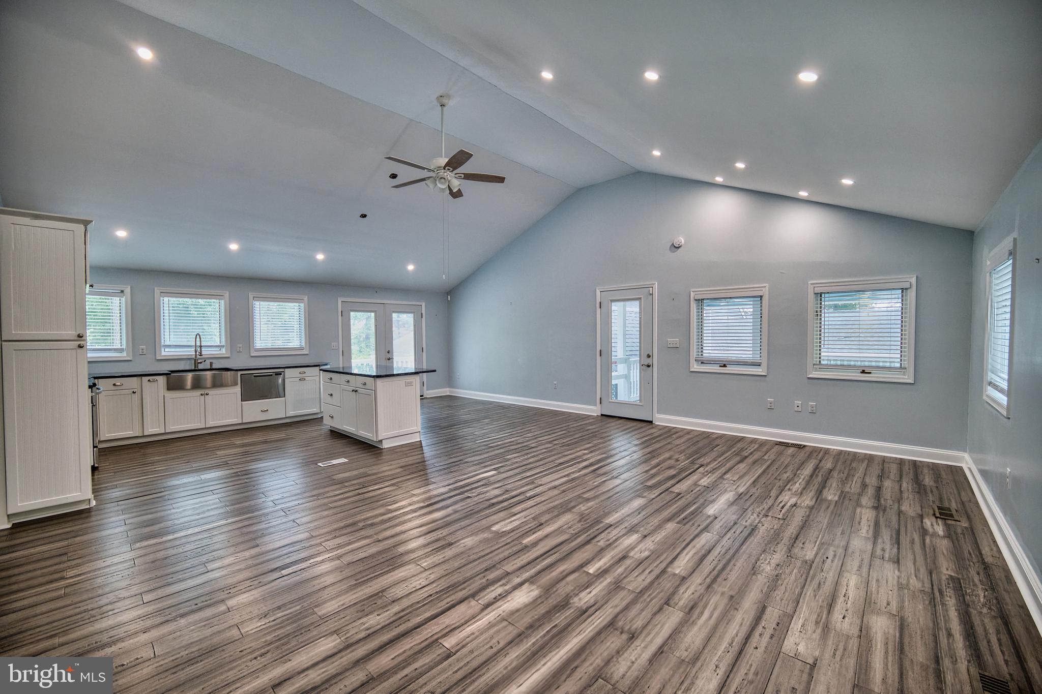 GOOSE POINT ESTATES - Residential