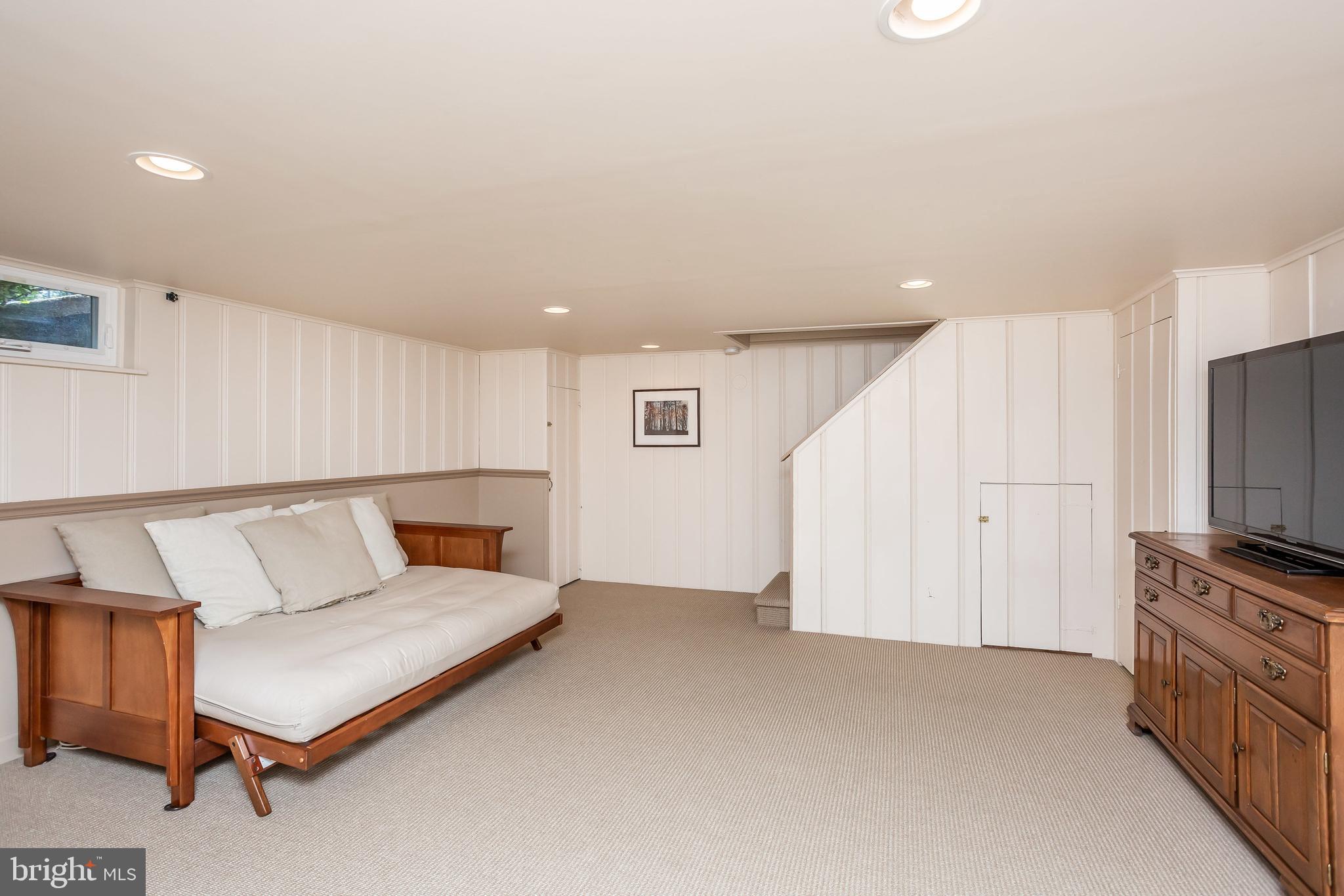 LOCH RAVEN VILLAGE - Residential