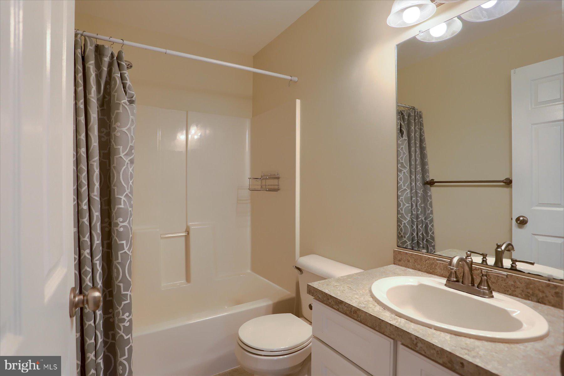 MELBOURNE PLACE - Residential